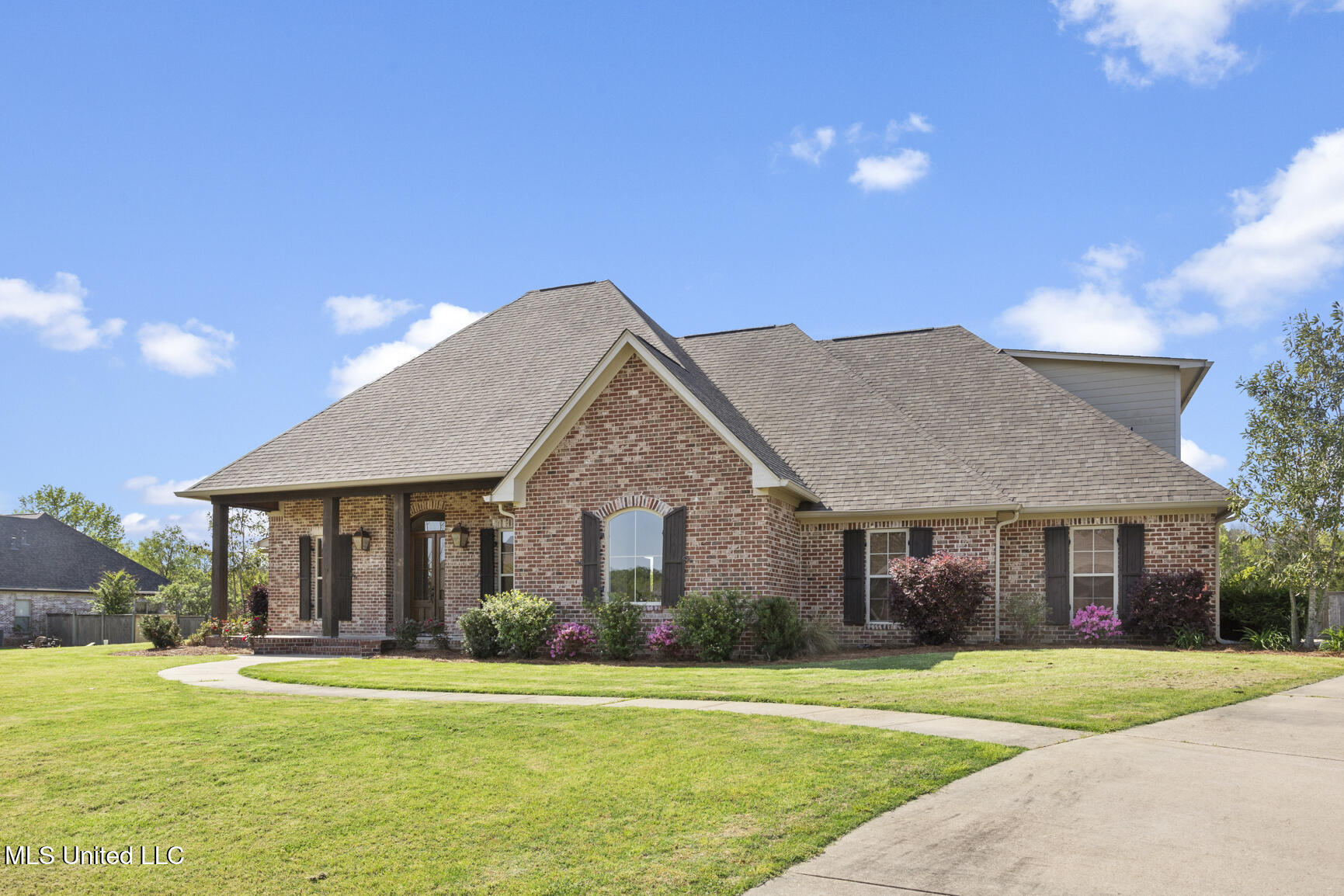 127 Bonne Vie Drive Property Photo 2