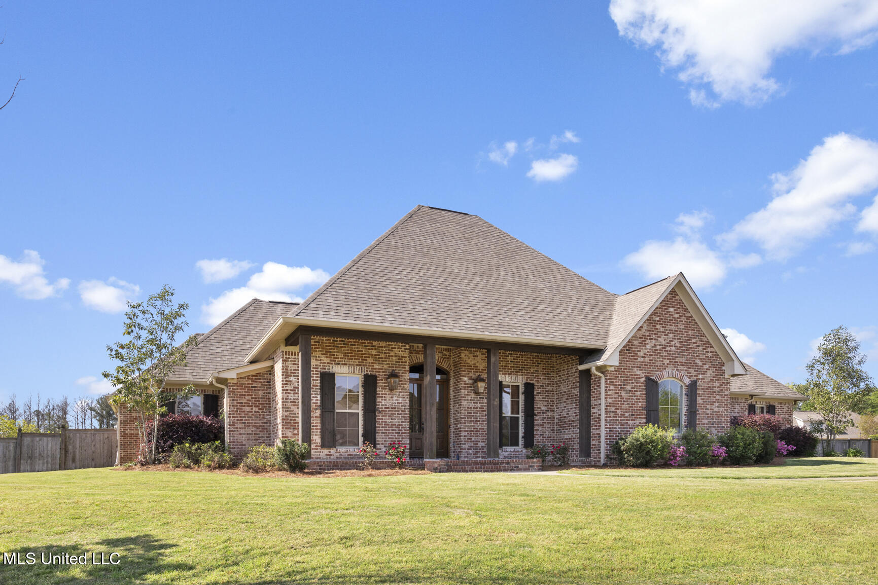 127 Bonne Vie Drive Property Photo 3