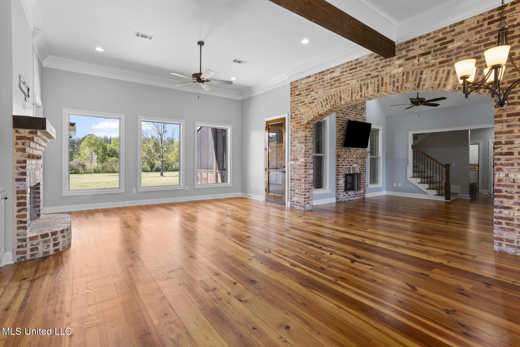 127 Bonne Vie Drive Property Photo 6