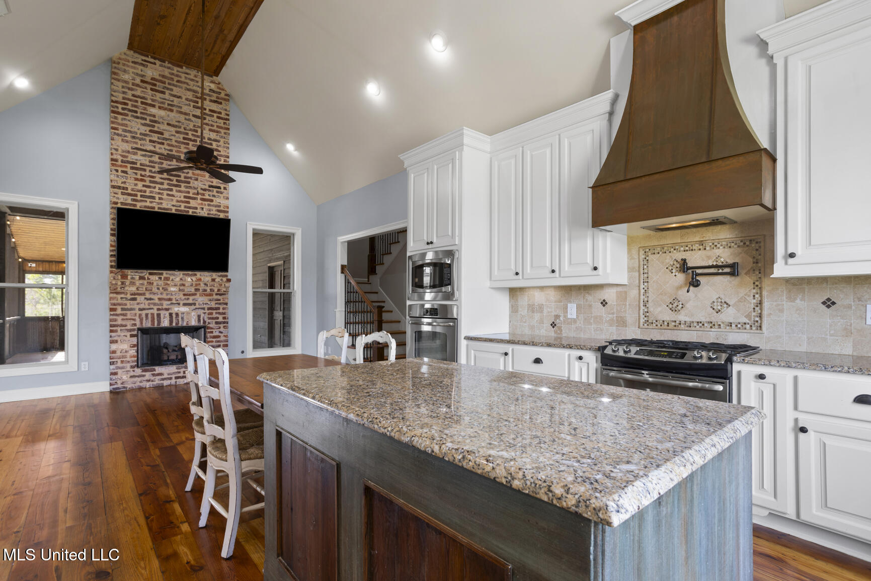 127 Bonne Vie Drive Property Photo 17