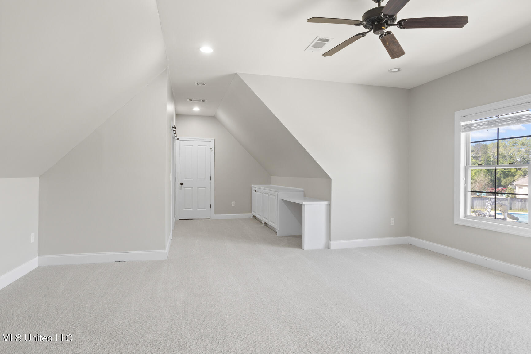 127 Bonne Vie Drive Property Photo 33