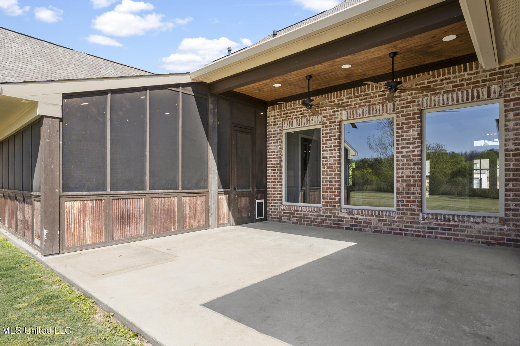 127 Bonne Vie Drive Property Photo 40