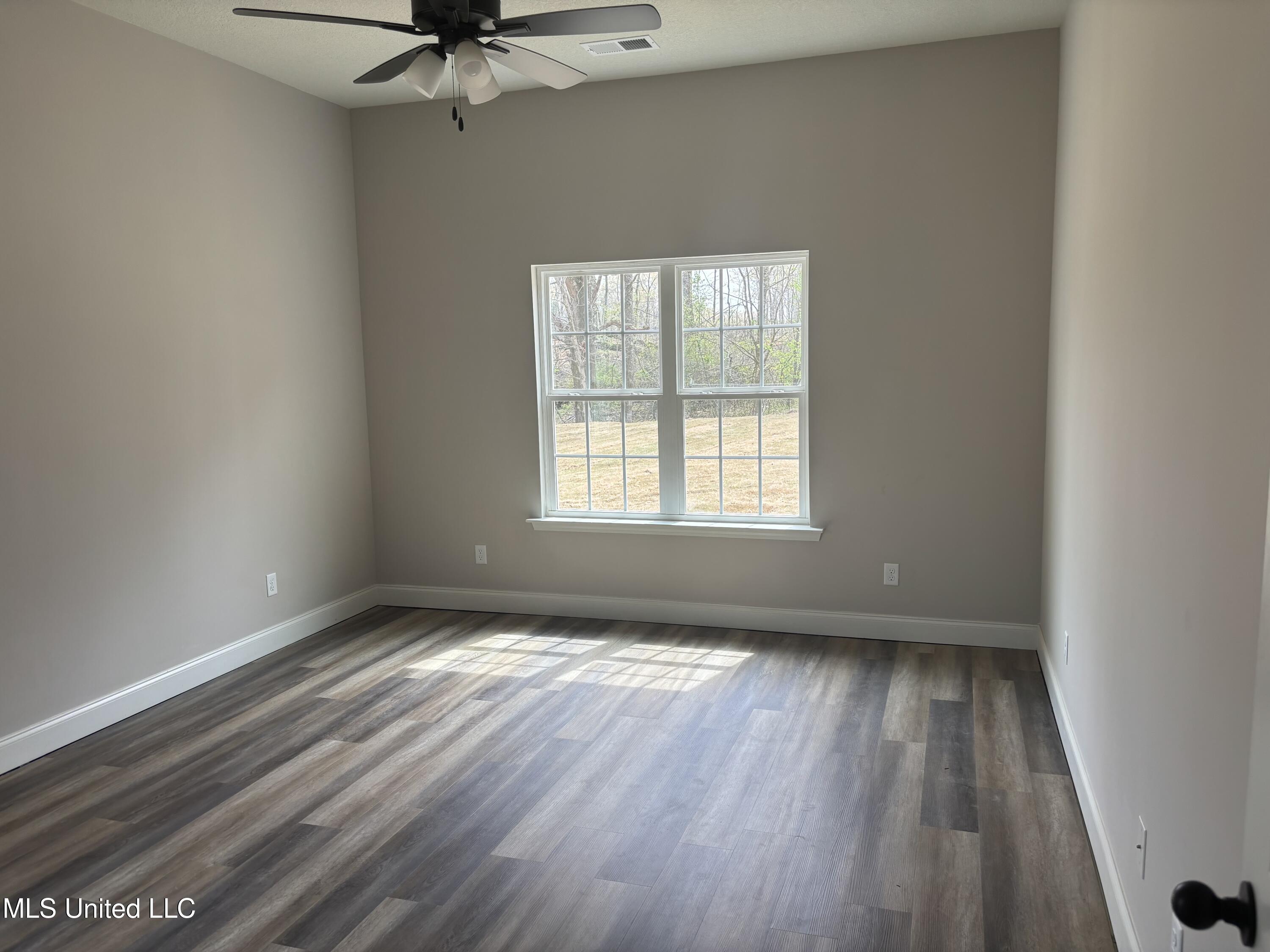 939 Buttermilk Drive Property Photo 14