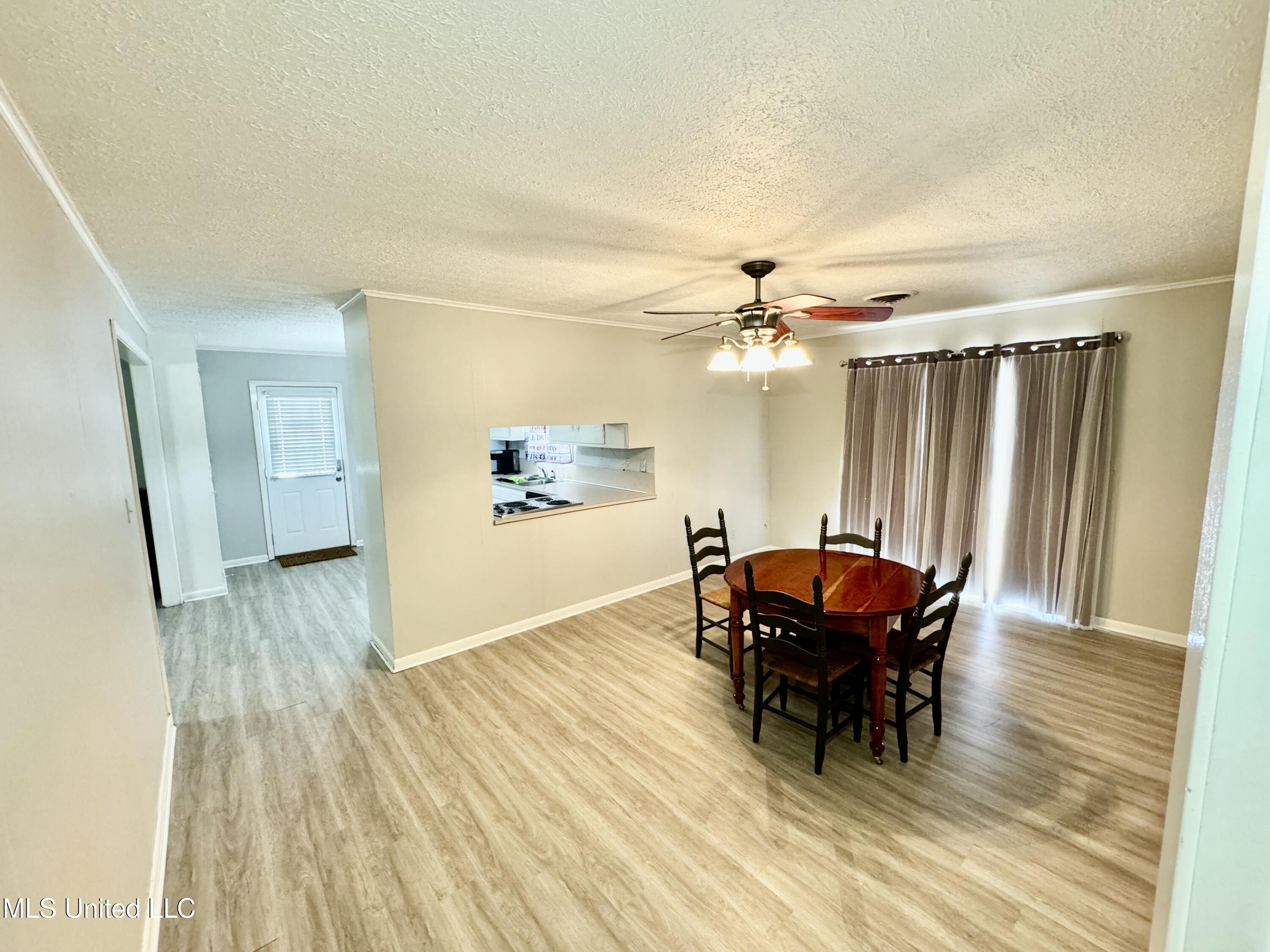 1846 Woodlawn Ave Avenue Property Photo 21