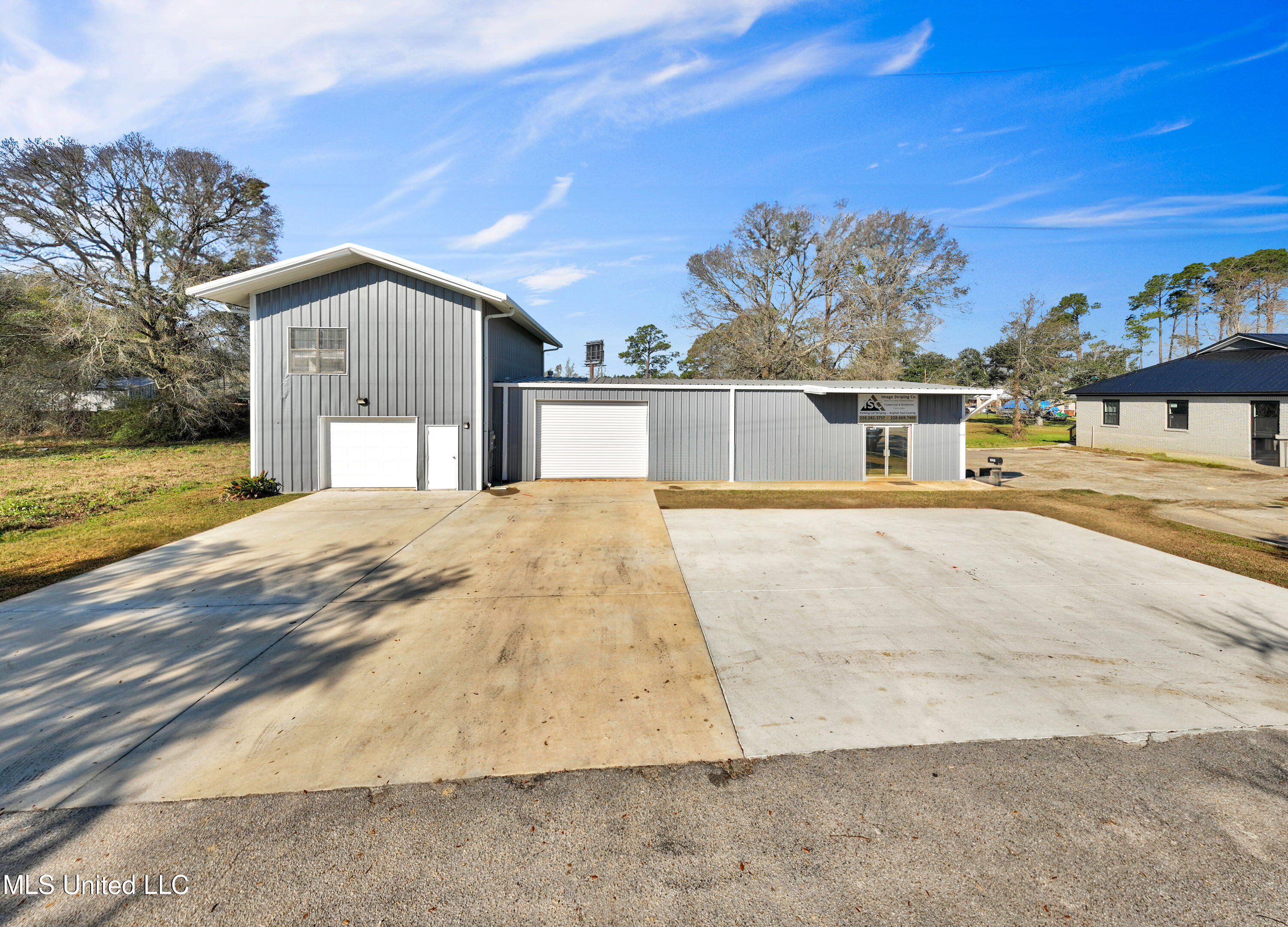 10281 3rd Avenue Property Photo 1