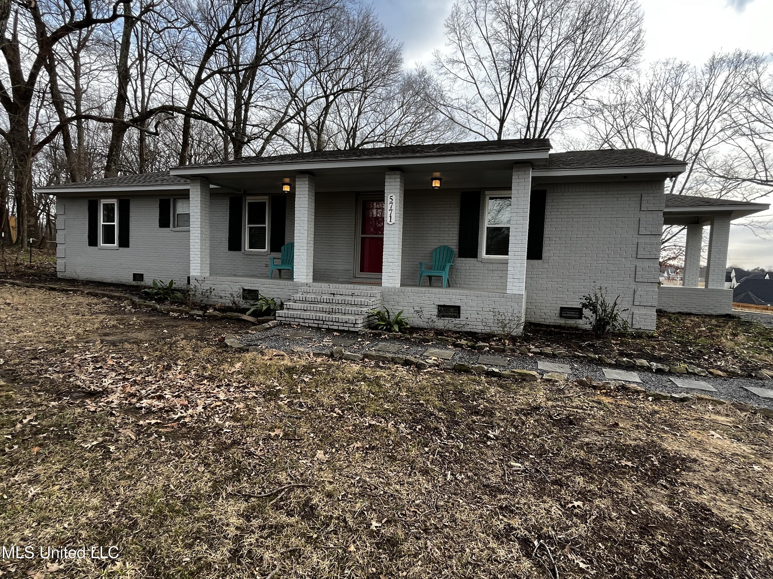 5771 Desoto Road Property Photo 1