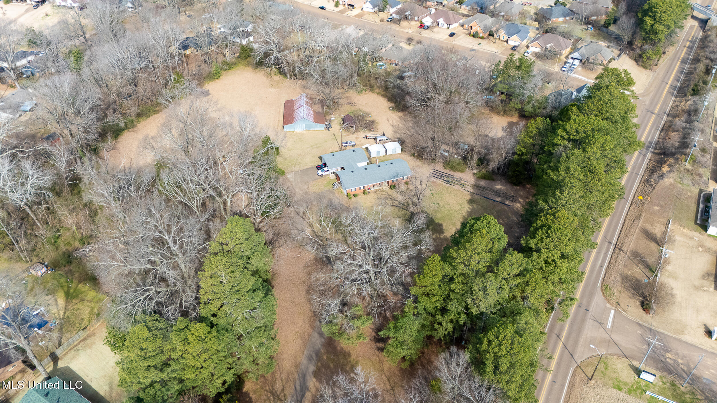 2035 Hwy 51 Property Photo 4