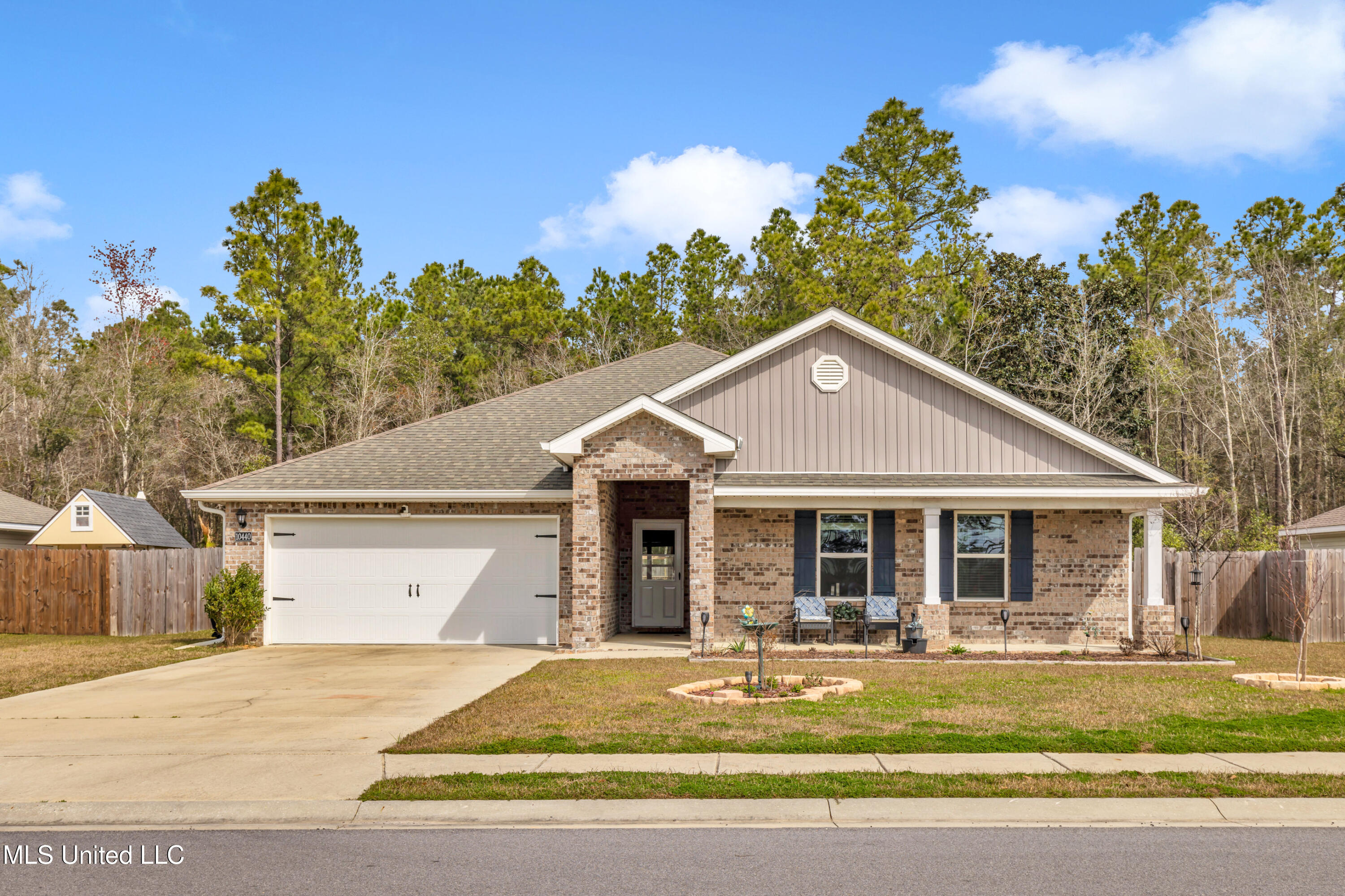 10440 Willow Leaf Drive Property Photo 1