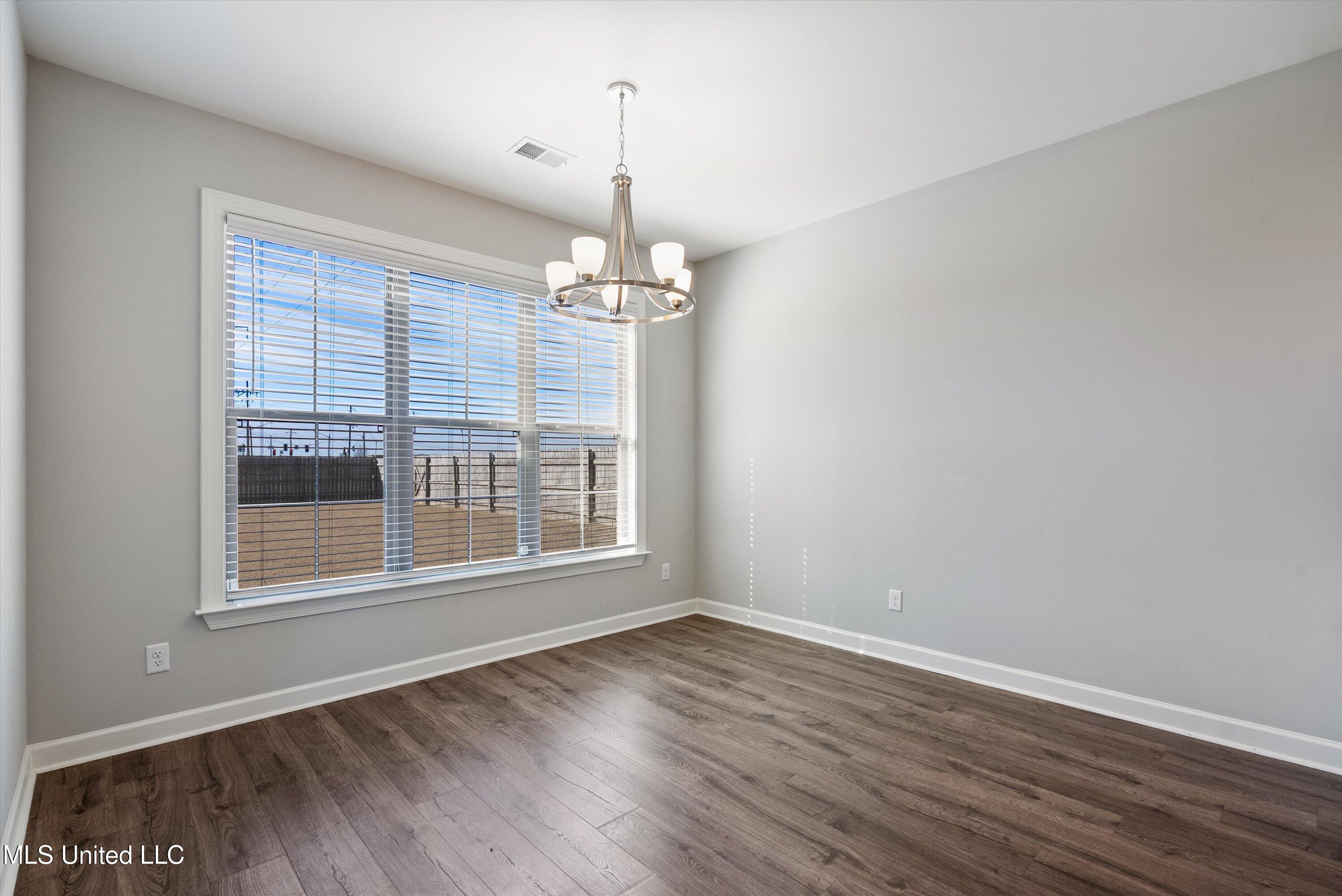 2923 Liam Lane Property Photo 13