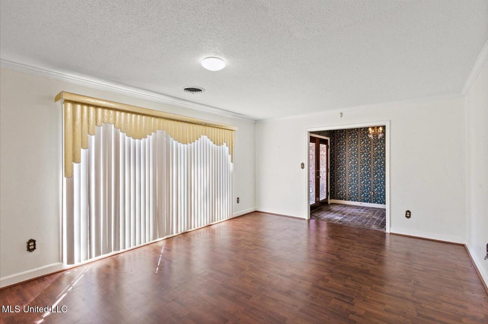 187 N Lexington Street Property Photo 8