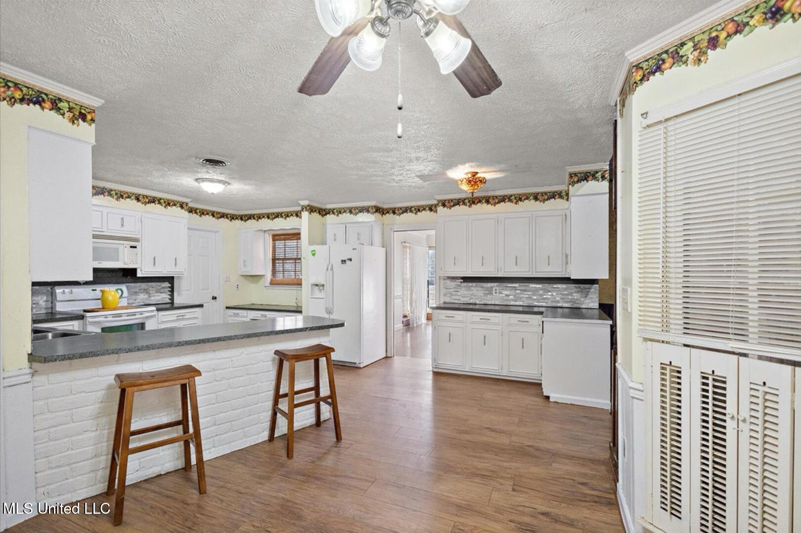 187 N Lexington Street Property Photo 16