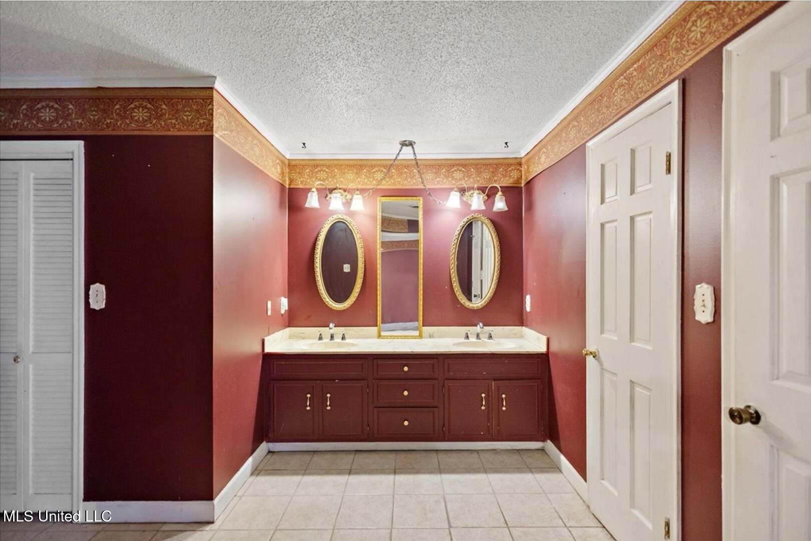 187 N Lexington Street Property Photo 19