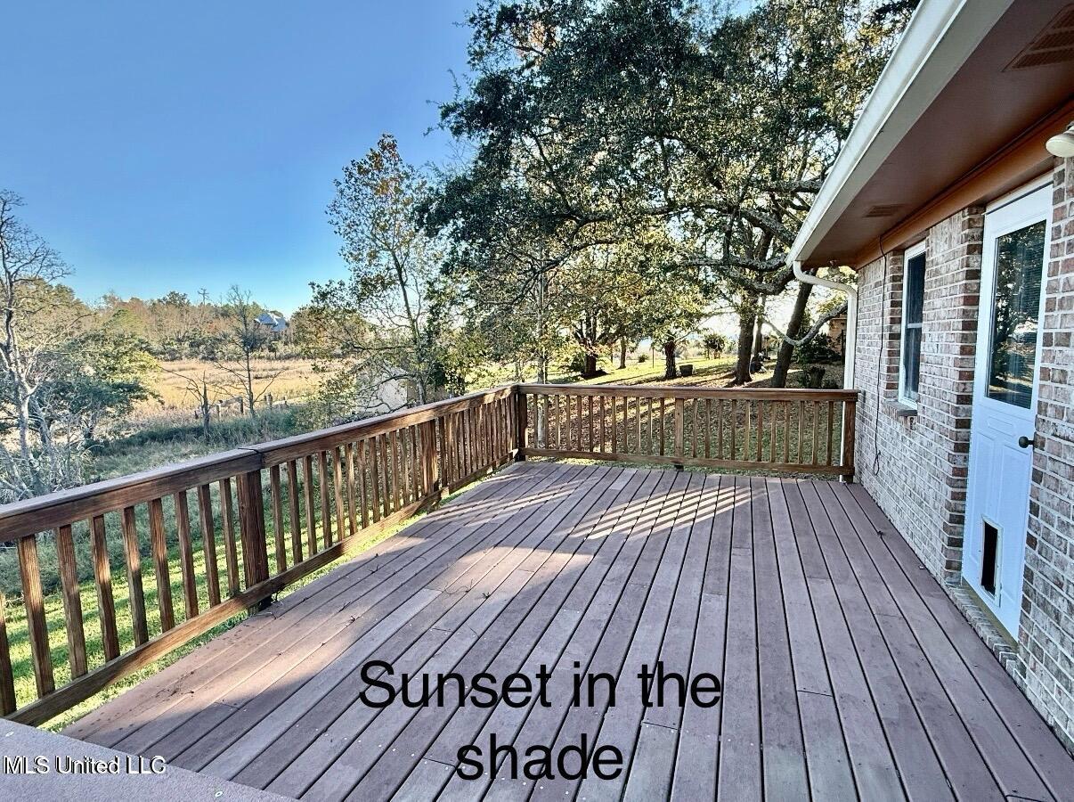 1517 Oak Leaf Circle Property Photo 14