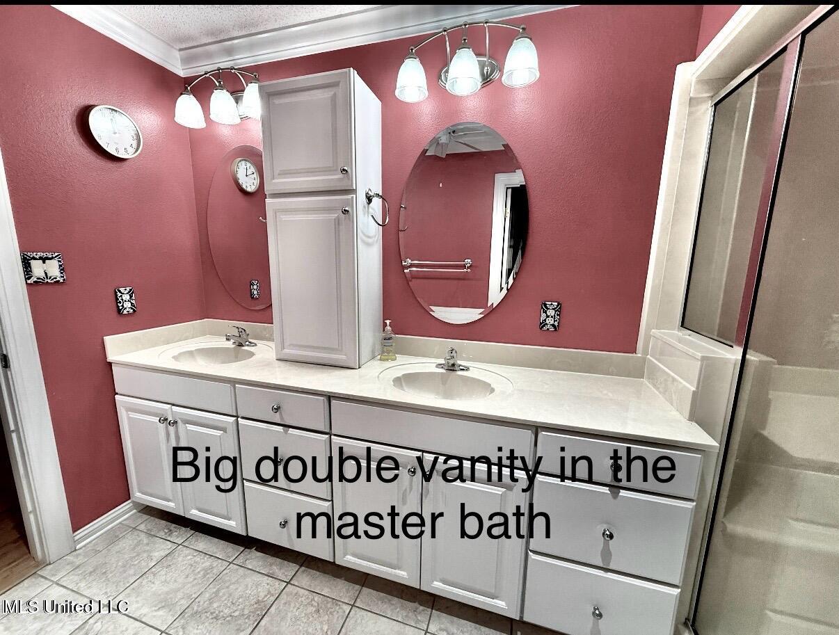 1517 Oak Leaf Circle Property Photo 25