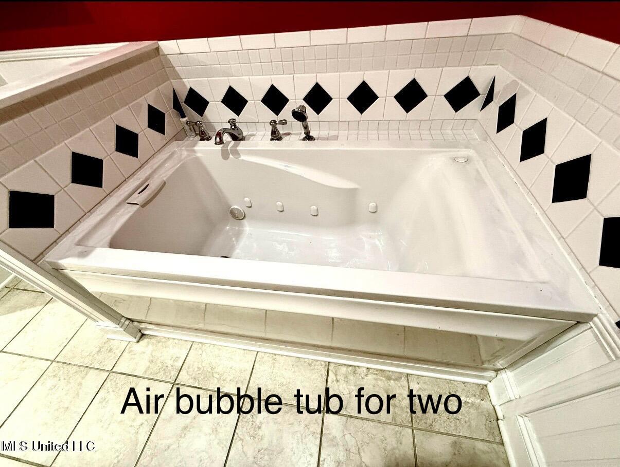 1517 Oak Leaf Circle Property Photo 28