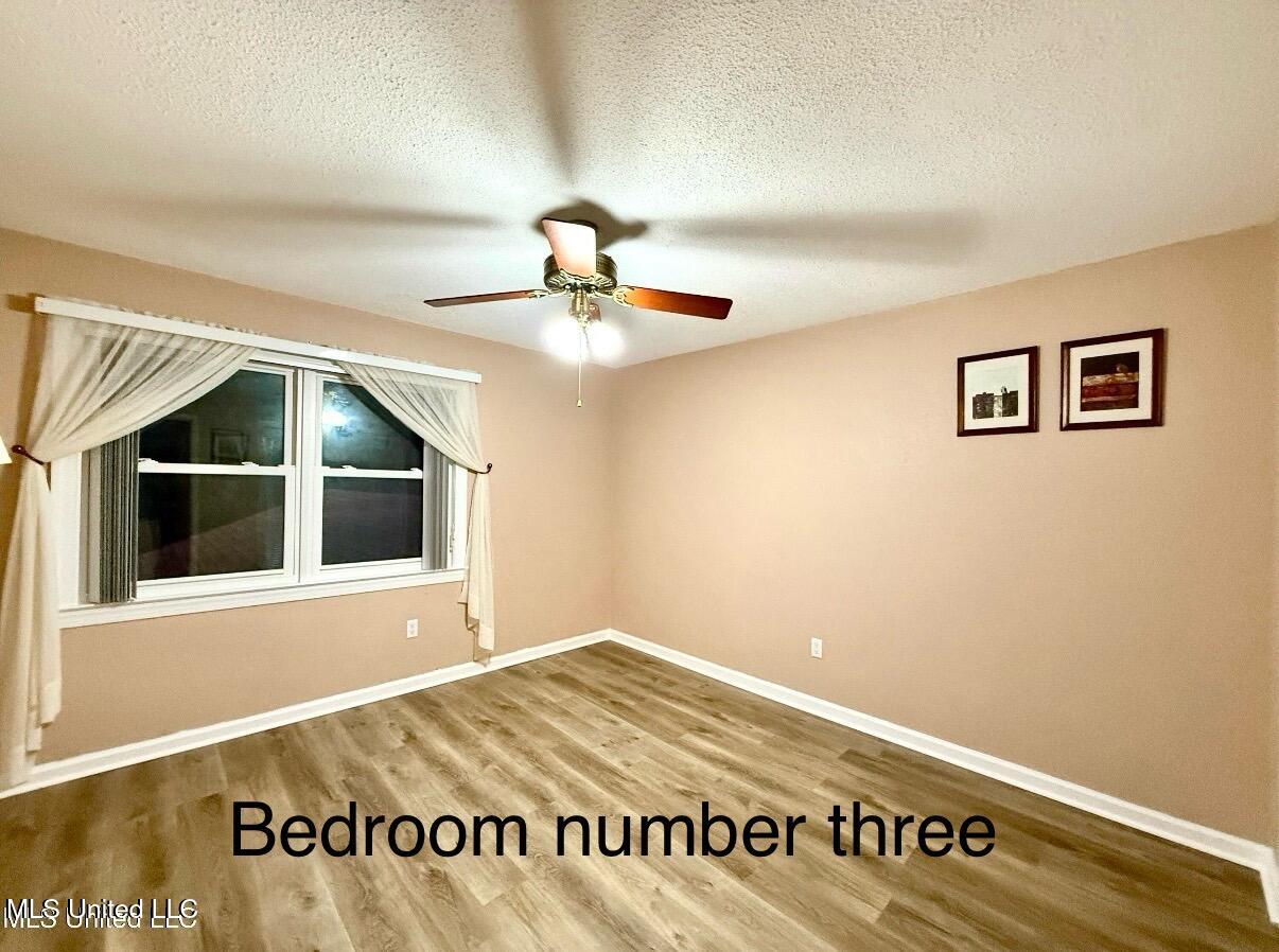 1517 Oak Leaf Circle Property Photo 53