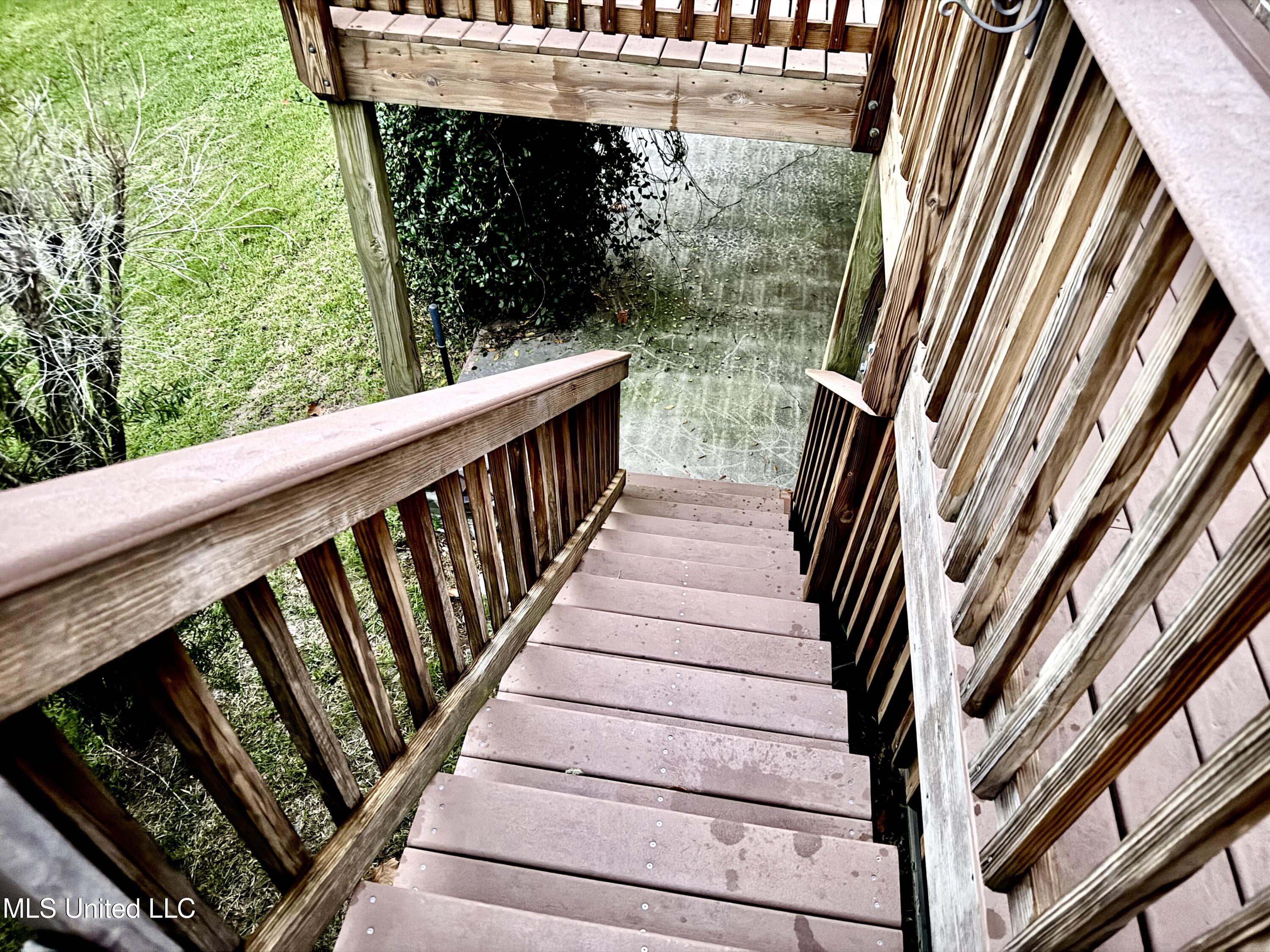 1517 Oak Leaf Circle Property Photo 59