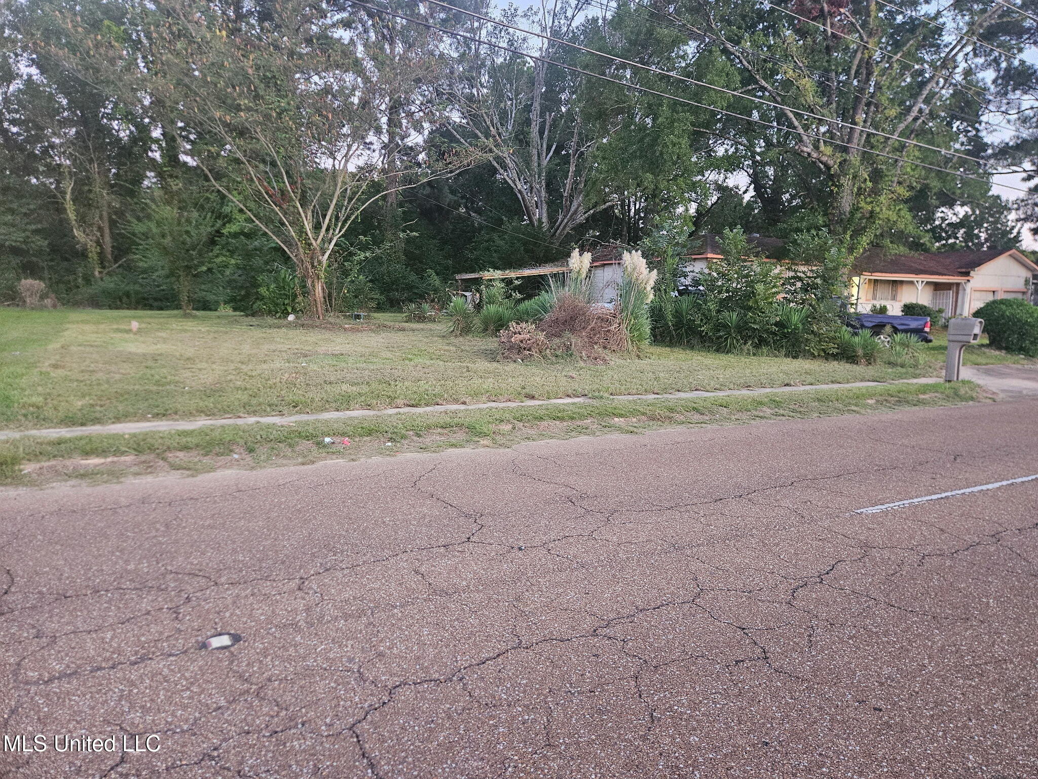 5945 N State Street Property Photo 3