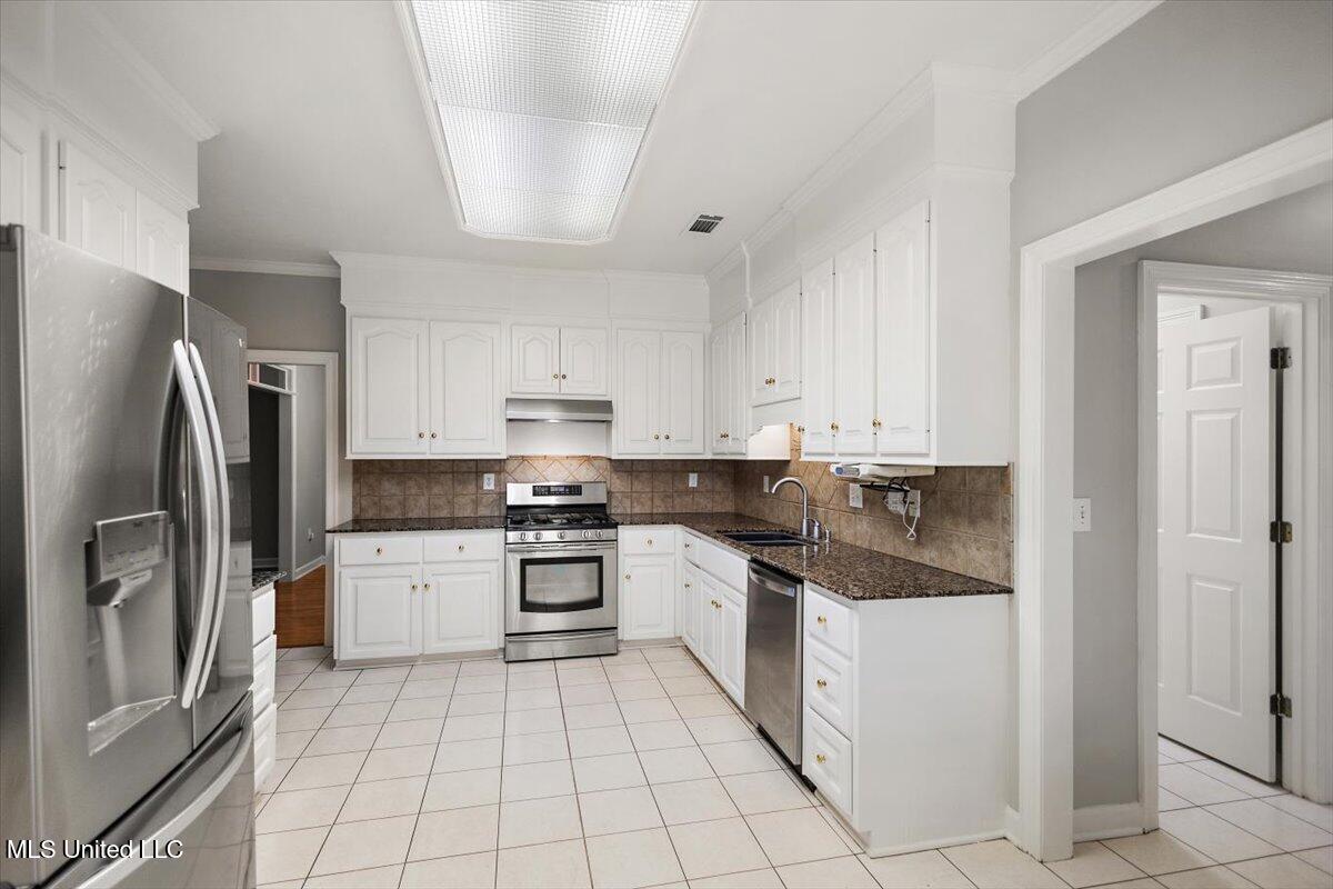 1415 Windrose Drive Property Photo 19