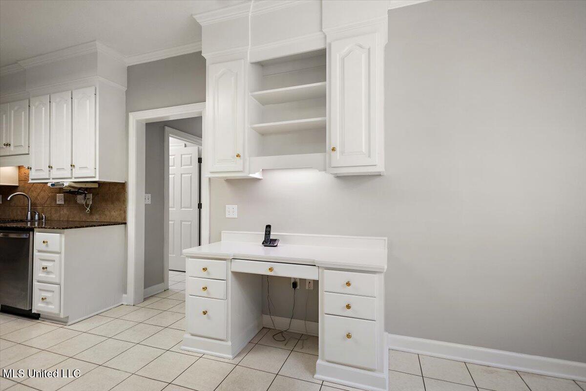 1415 Windrose Drive Property Photo 22