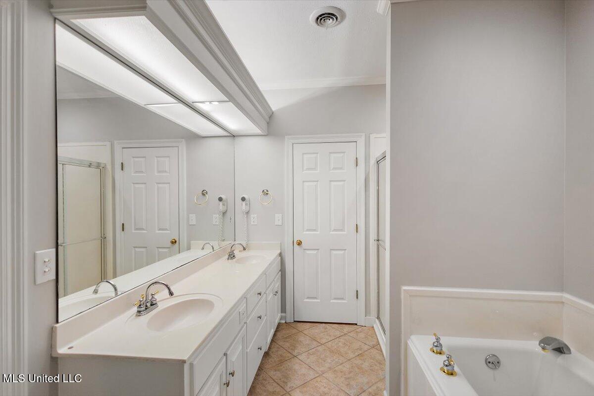 1415 Windrose Drive Property Photo 25