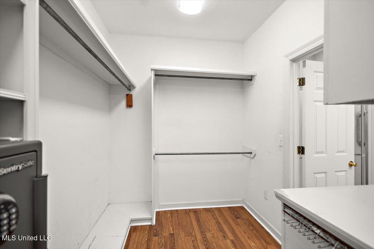 1415 Windrose Drive Property Photo 28