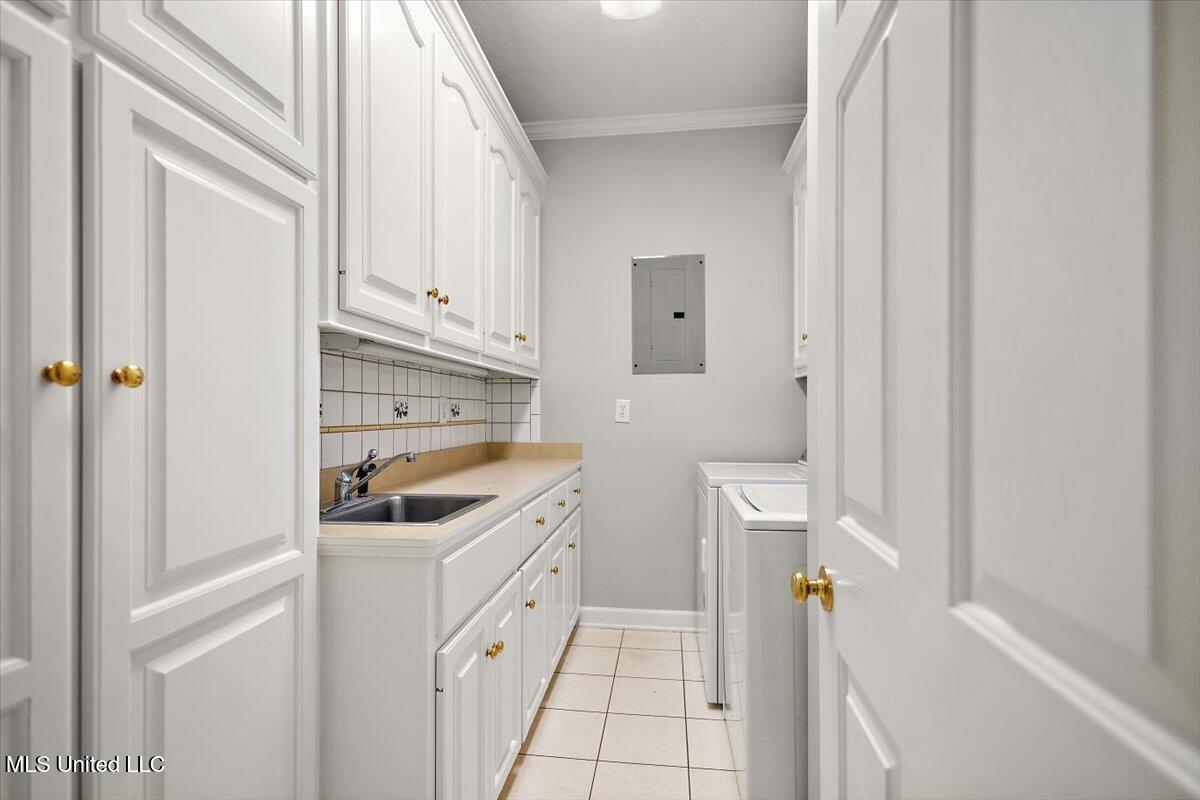 1415 Windrose Drive Property Photo 32