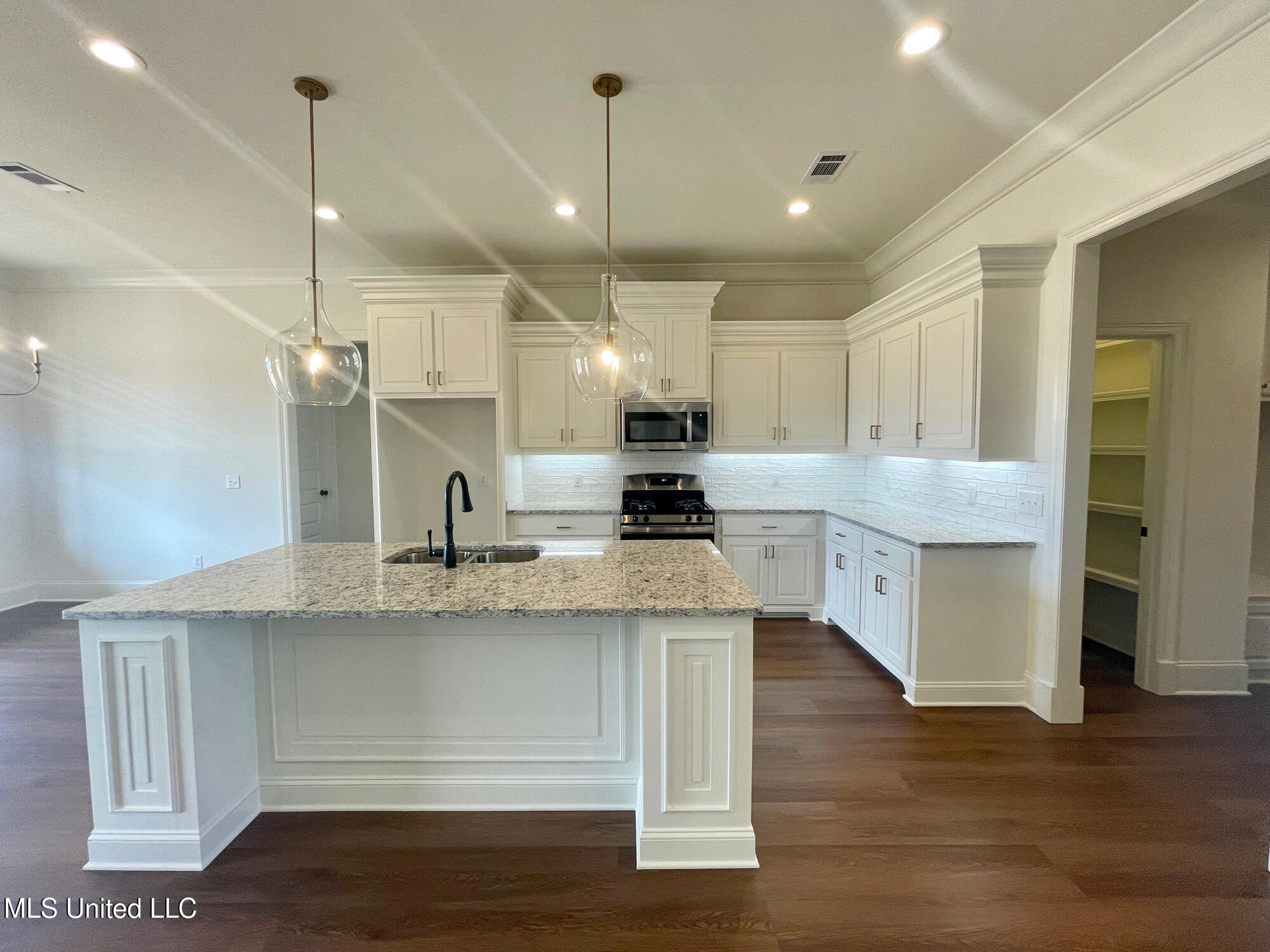 473 Aurora Circle Property Photo 11