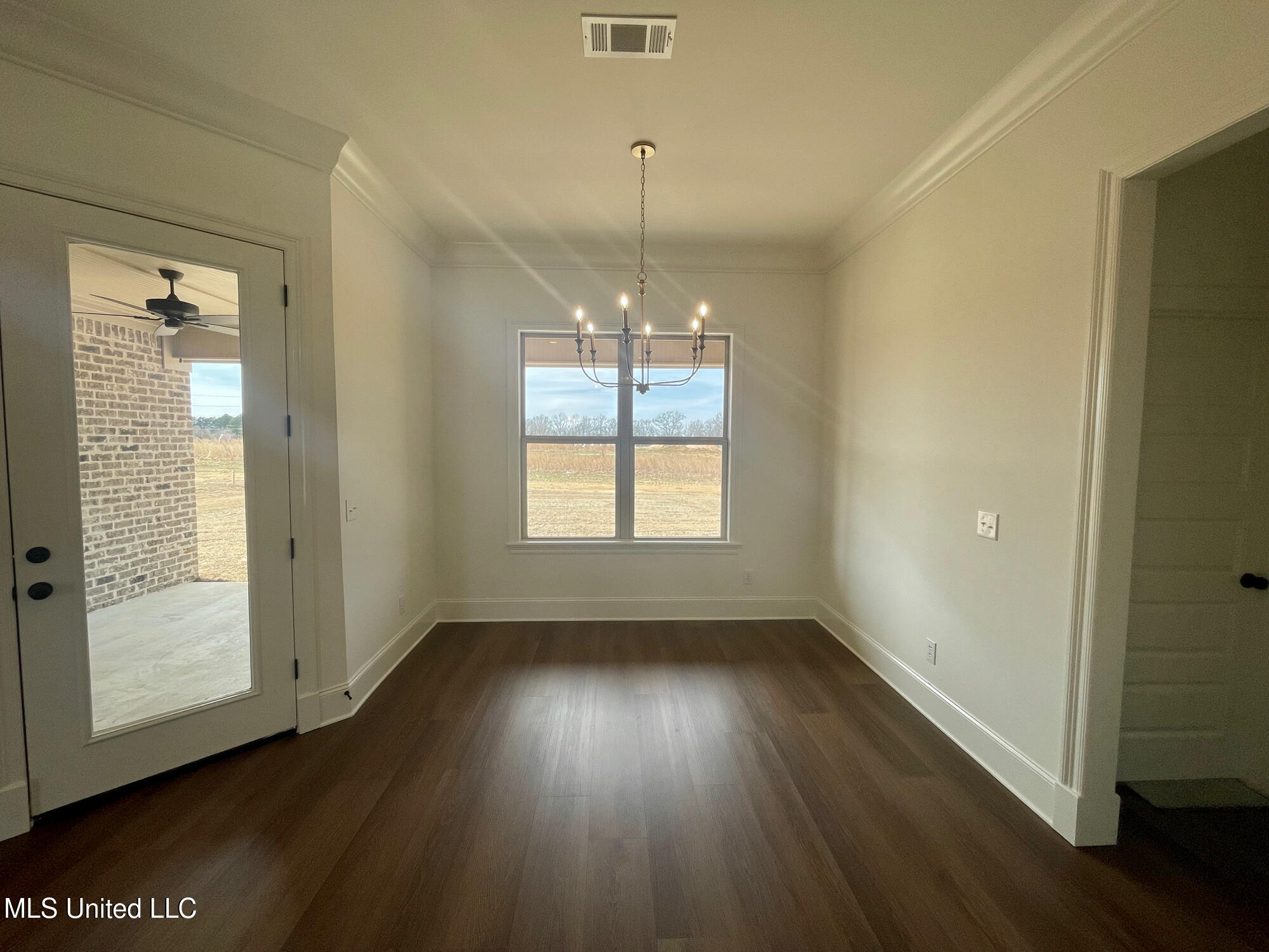 473 Aurora Circle Property Photo 13