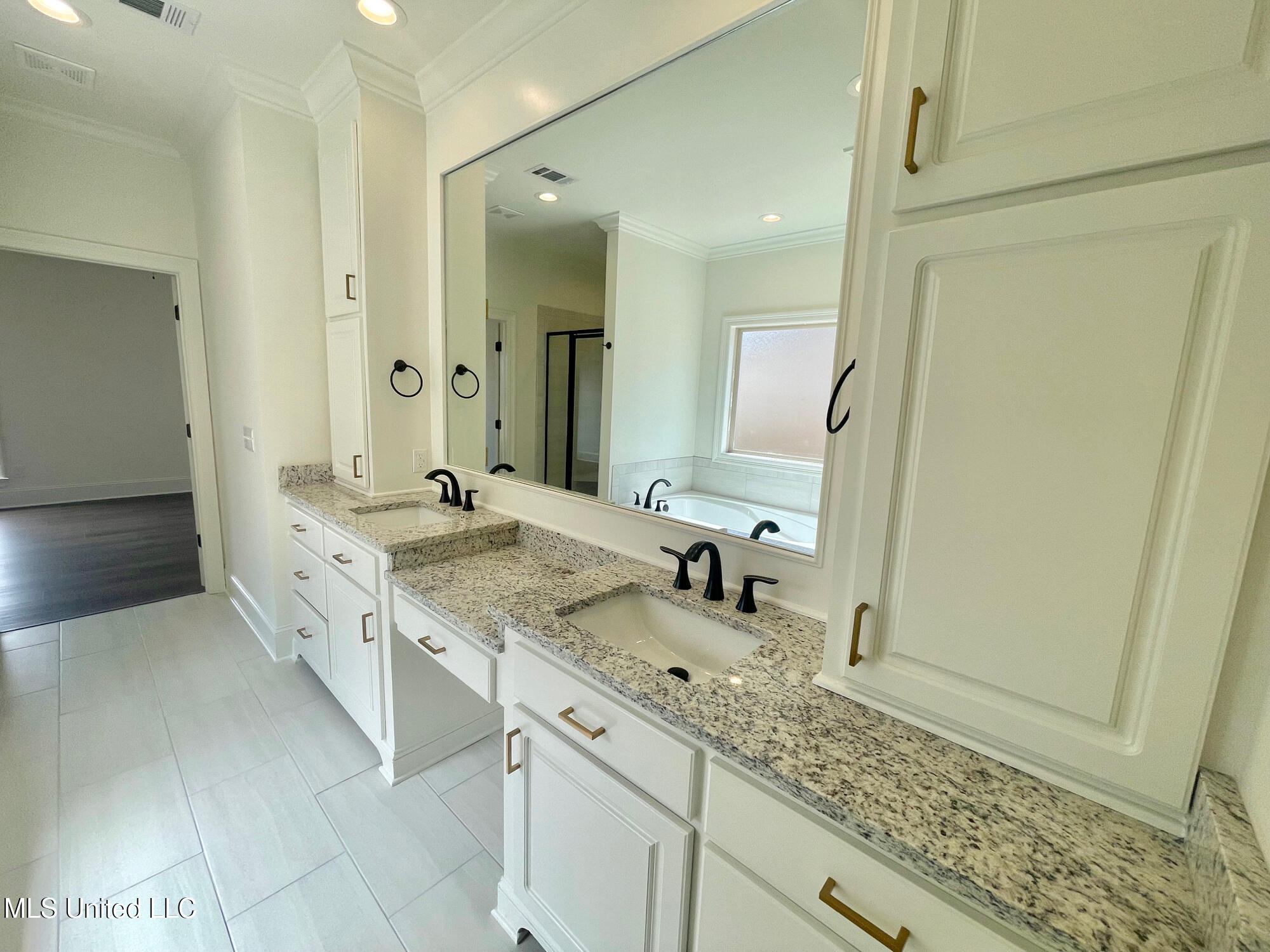 473 Aurora Circle Property Photo 18