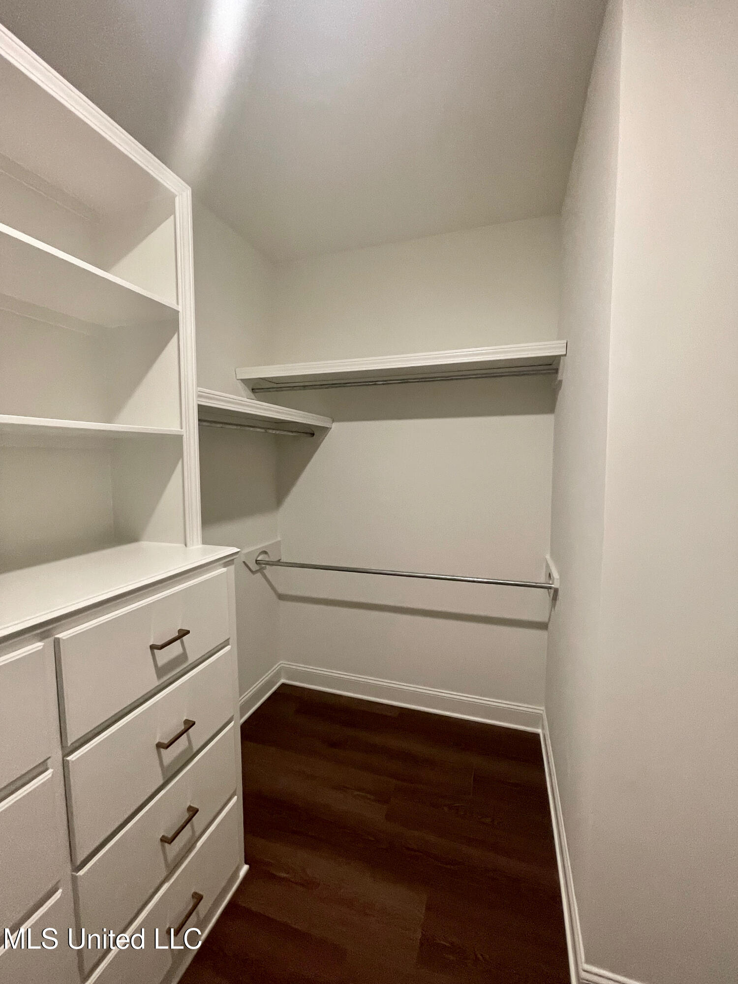 473 Aurora Circle Property Photo 22