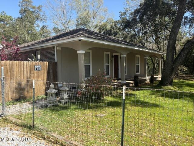 520 Pine Street Property Photo 3