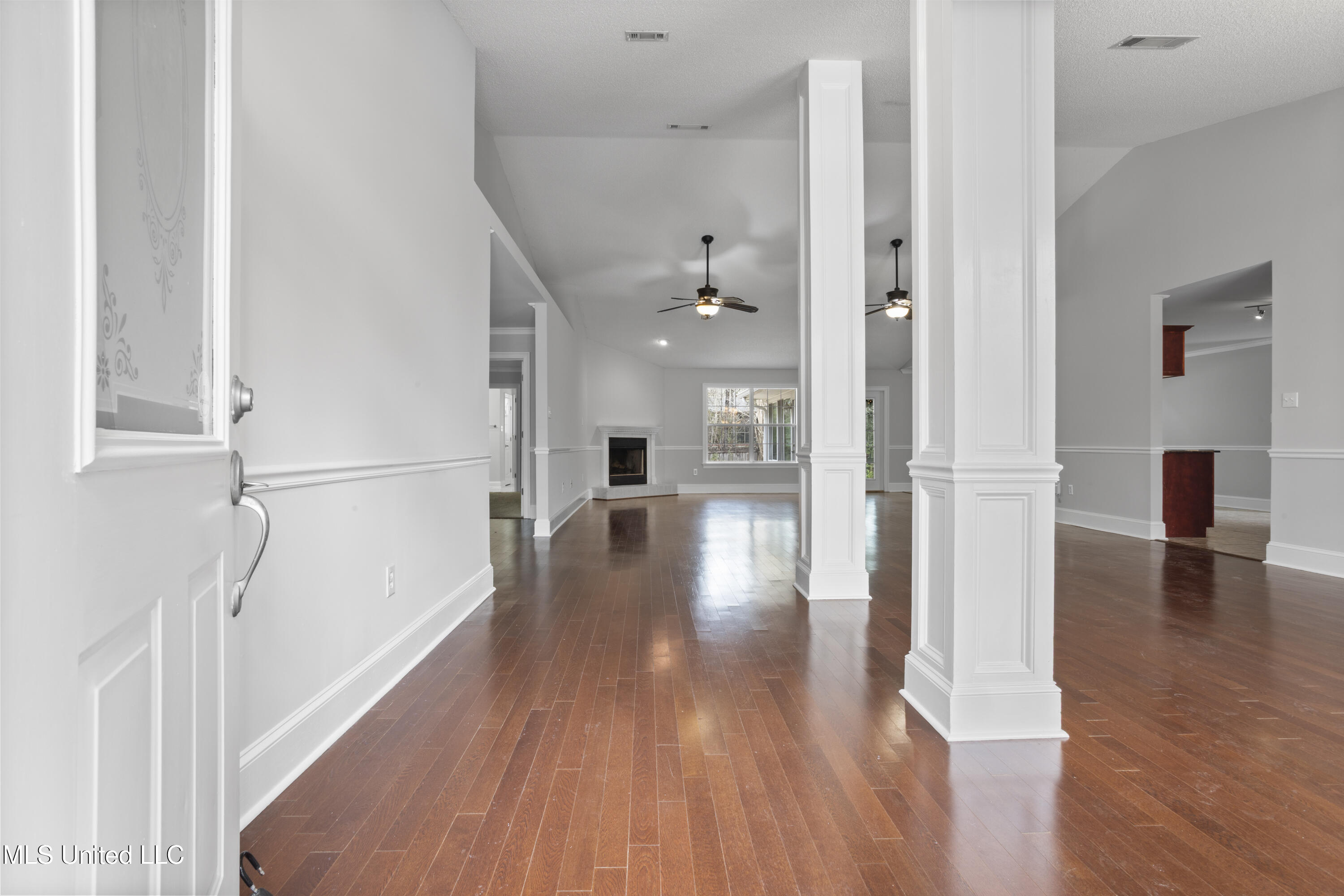 636 Banyan Place Property Photo 4