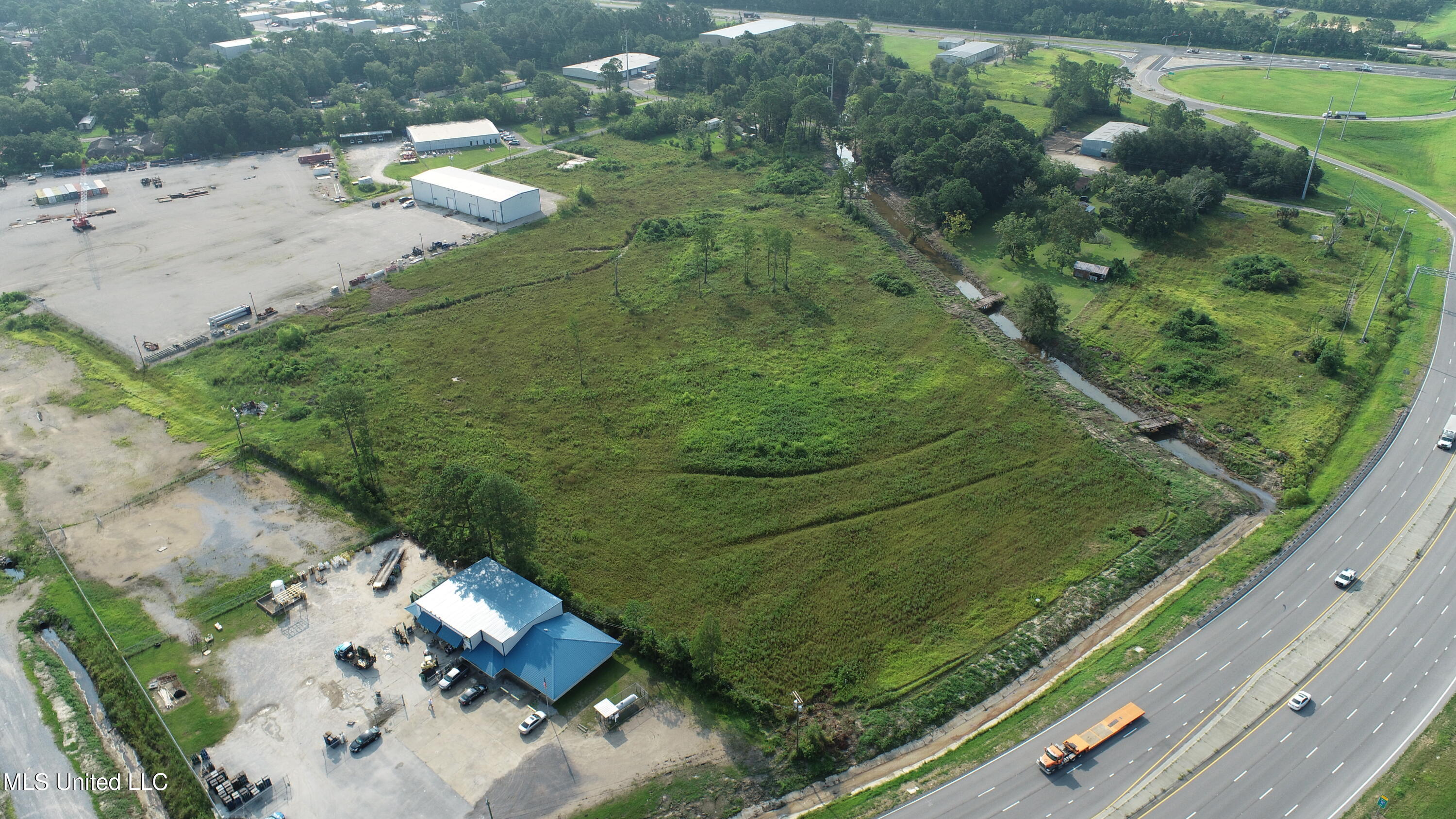 6109 Shortcut Road Property Photo 3