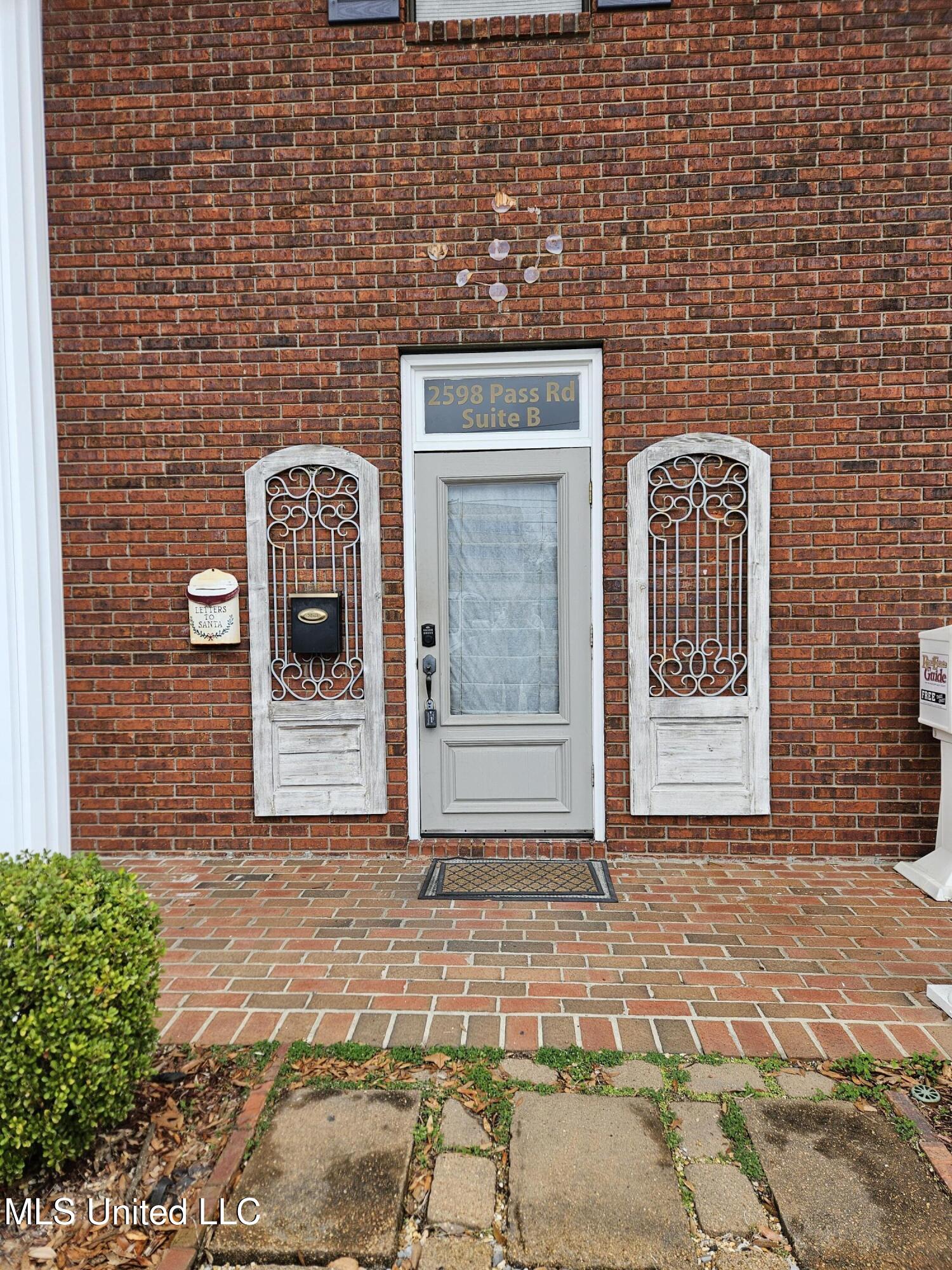 2598 Pass Road Property Photo 2