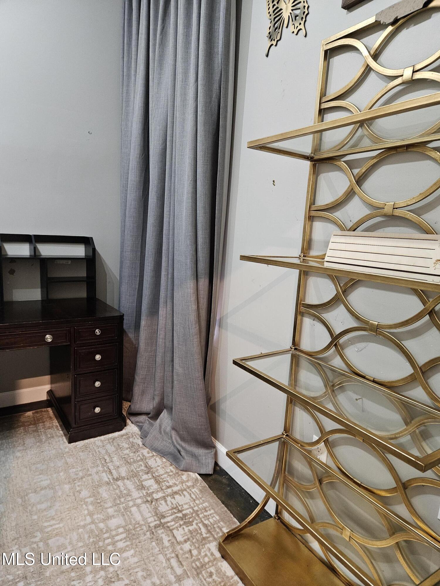 2598 Pass Road Property Photo 8