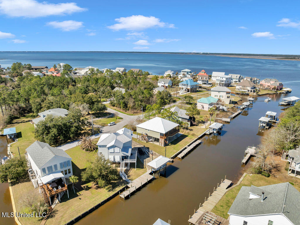 106 Kelly Cove Property Photo 8