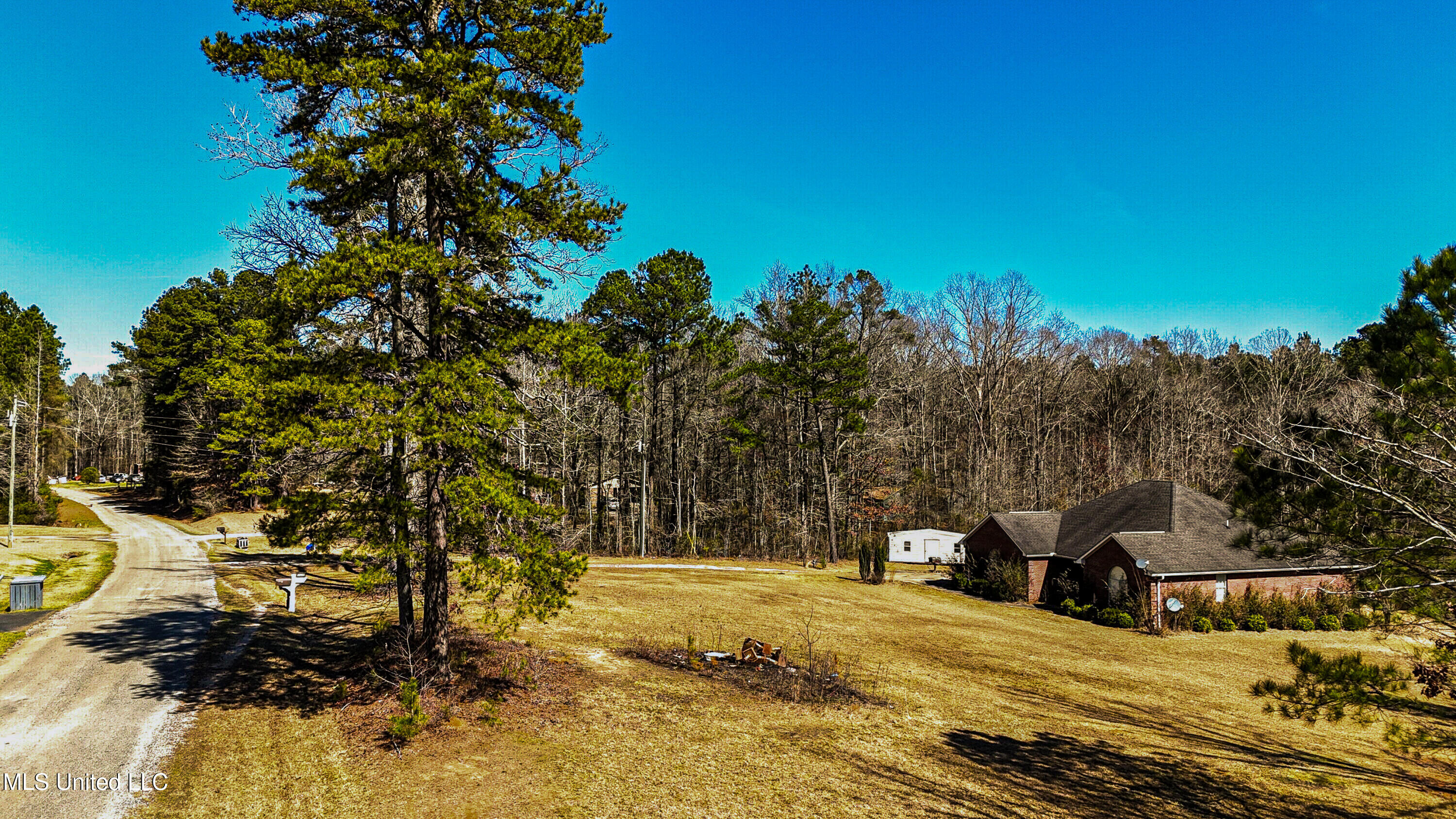 10270 Road 743 Property Photo 1