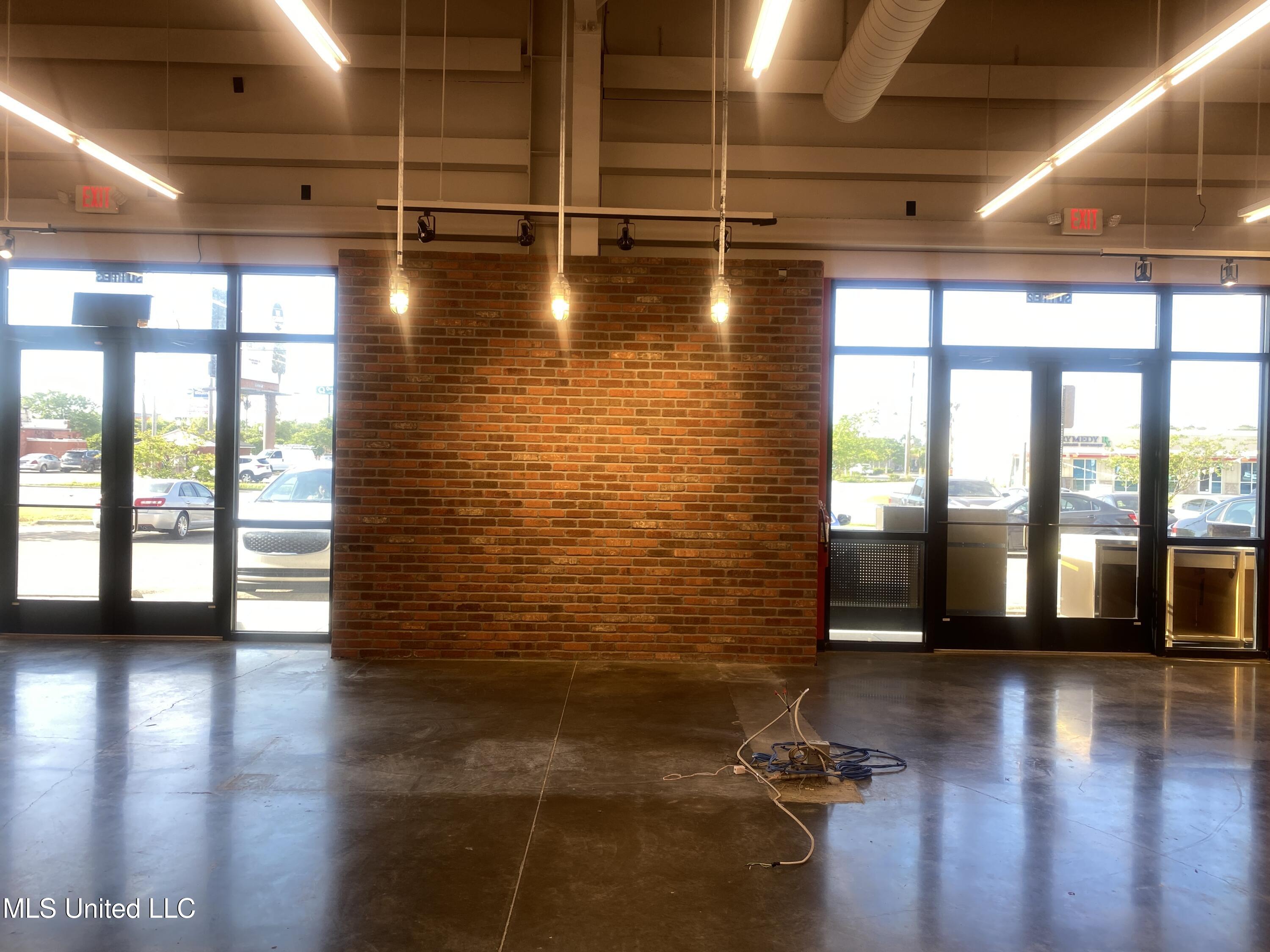 15230 W Creosote Road Property Photo 6