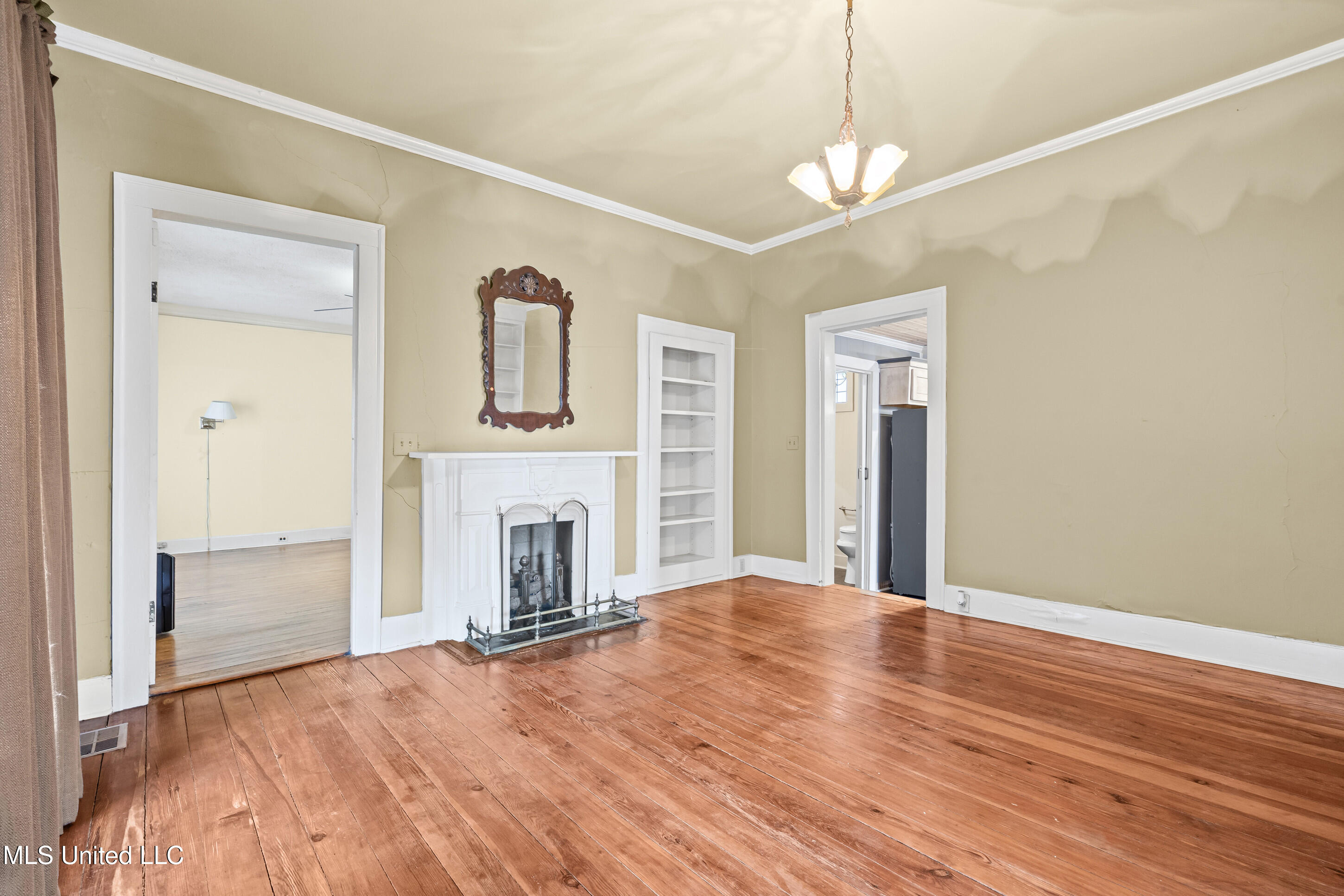 340 E College Avenue Property Photo 16