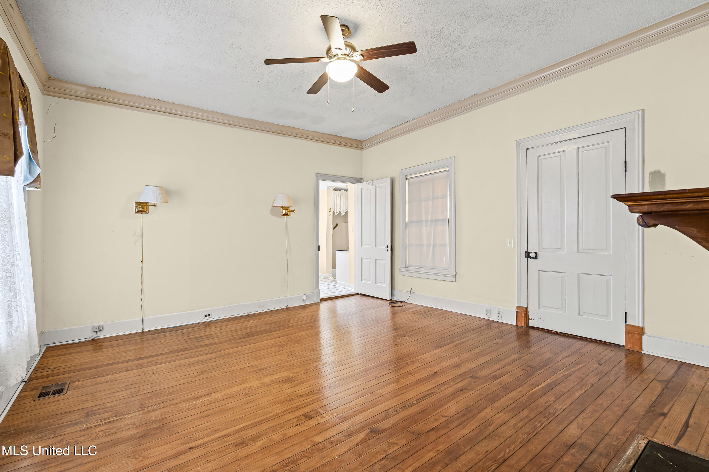 340 E College Avenue Property Photo 19