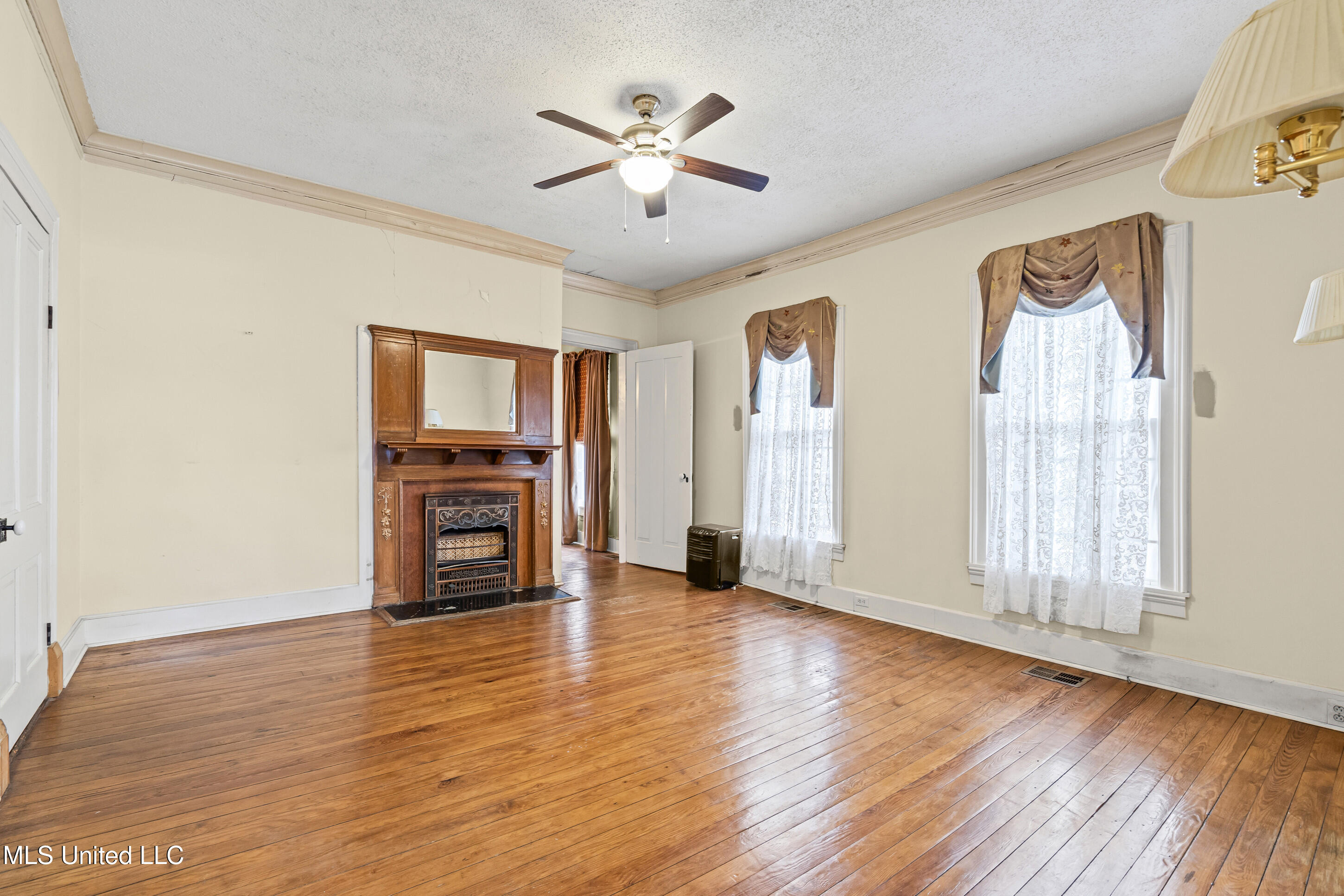 340 E College Avenue Property Photo 20