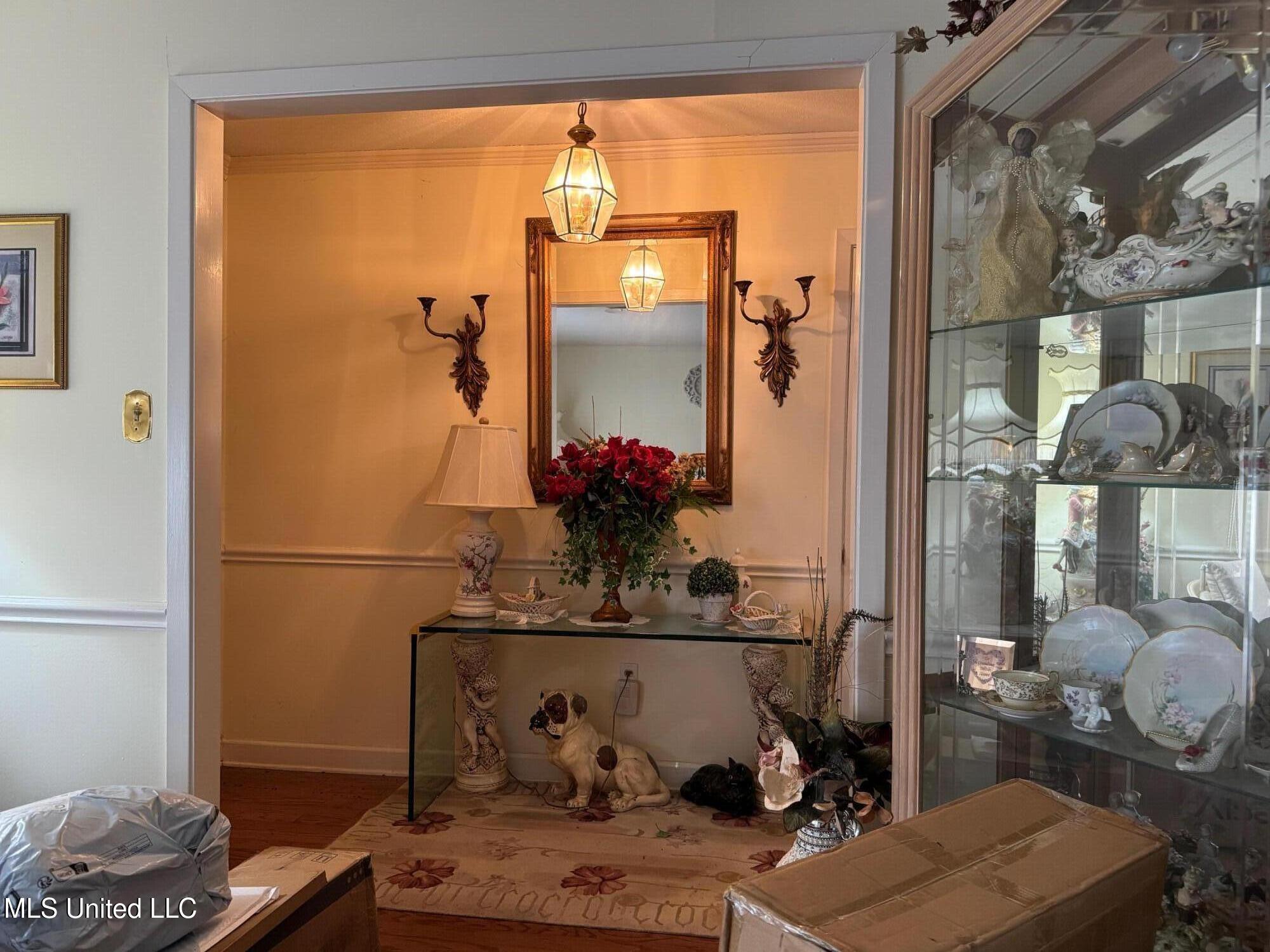 1036 Briarfield Road Property Photo 5