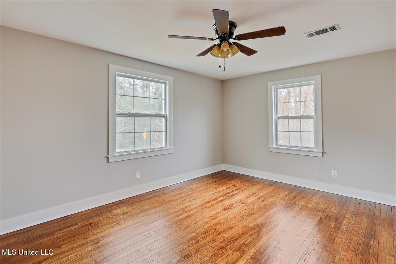 127 Autumn Drive Property Photo 18