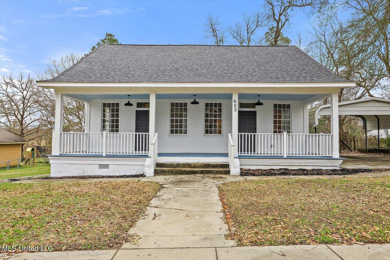 603 College Street Property Photo
