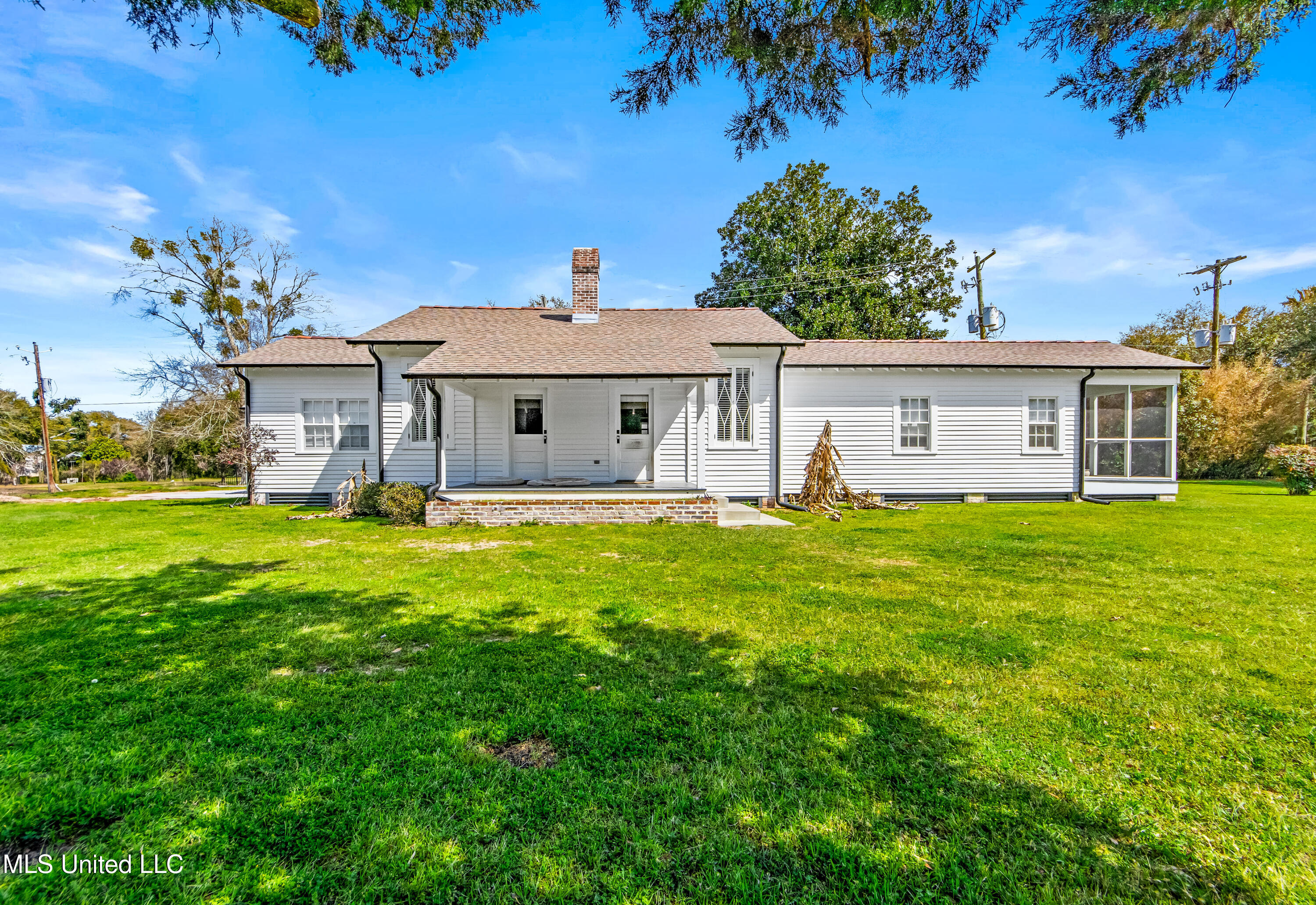 845 E Scenic Drive Property Photo 17