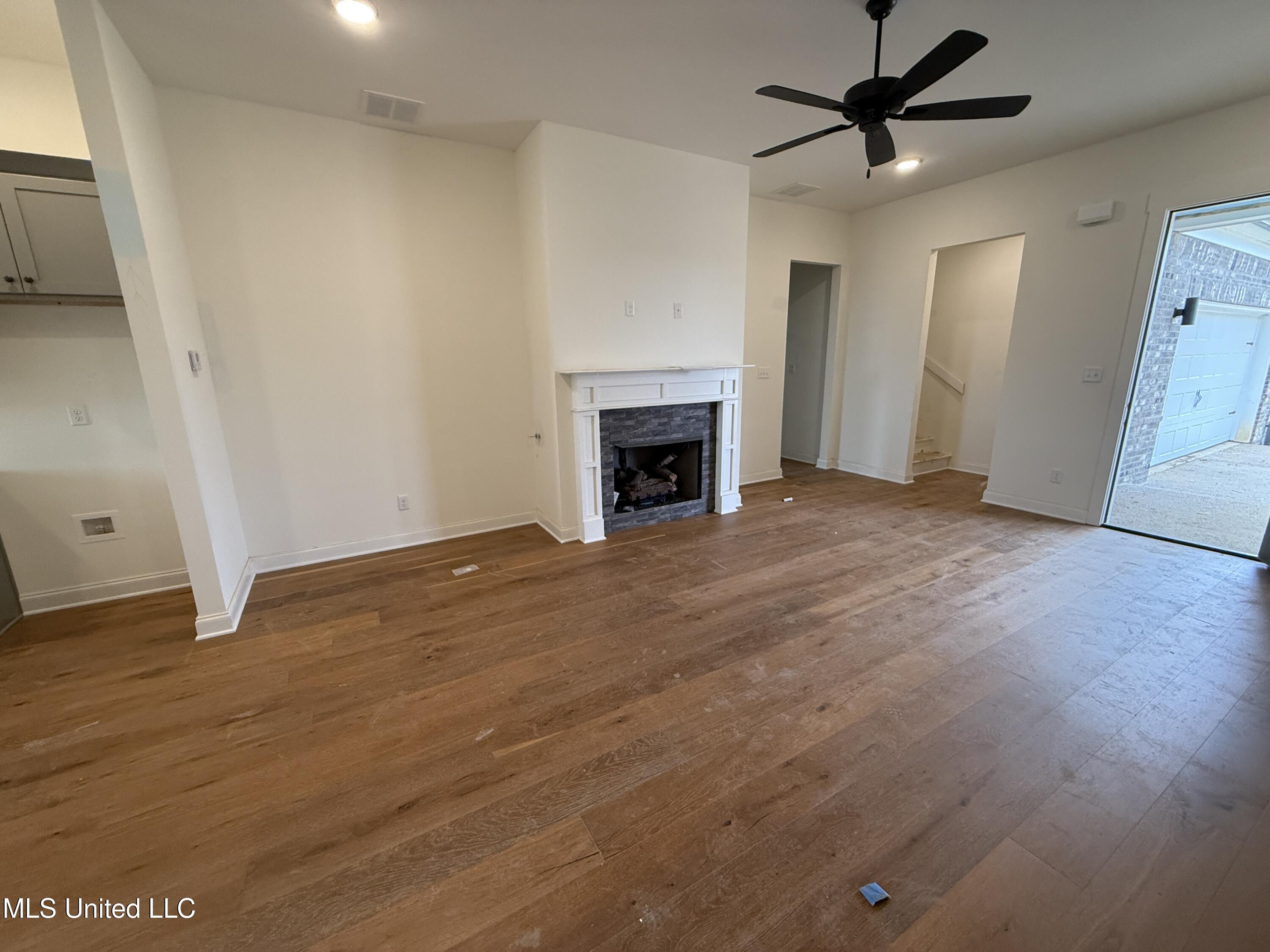767 Coahoma Court Property Photo 6