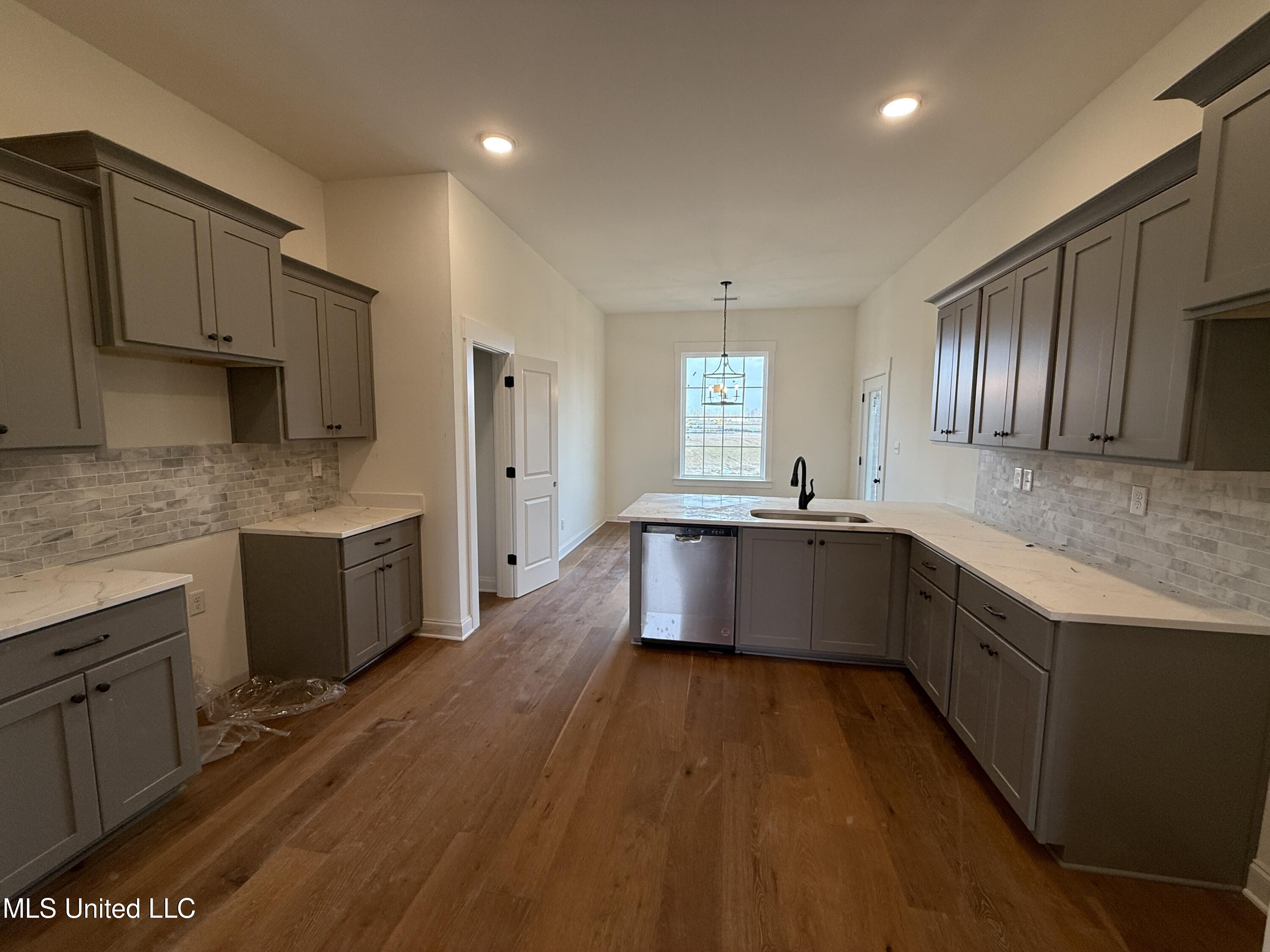 767 Coahoma Court Property Photo 7