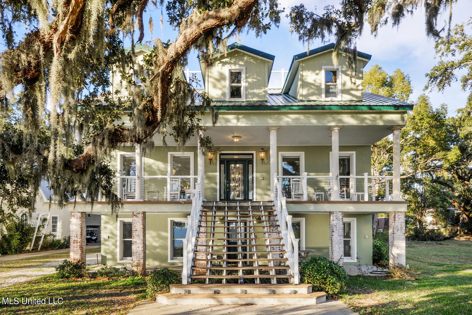 513 Front Beach Drive Property Photo 5