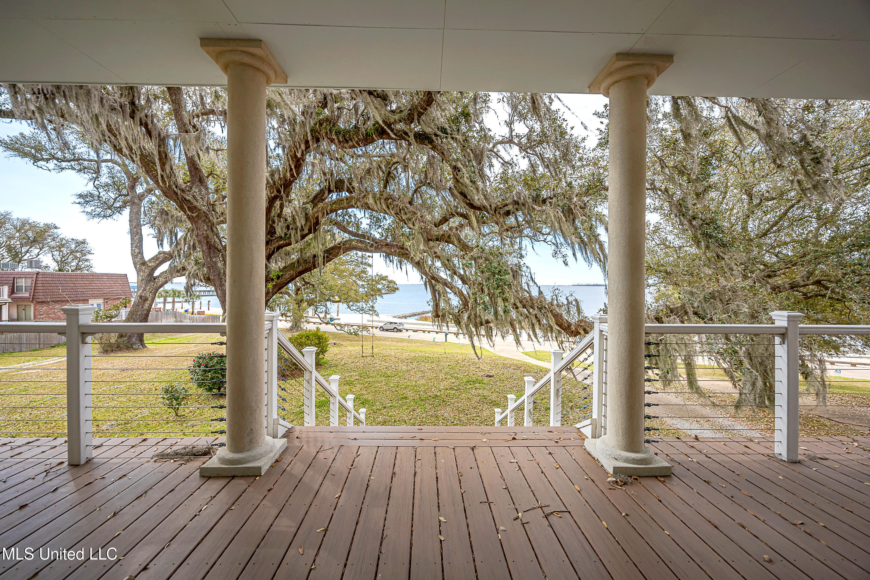 513 Front Beach Drive Property Photo 11